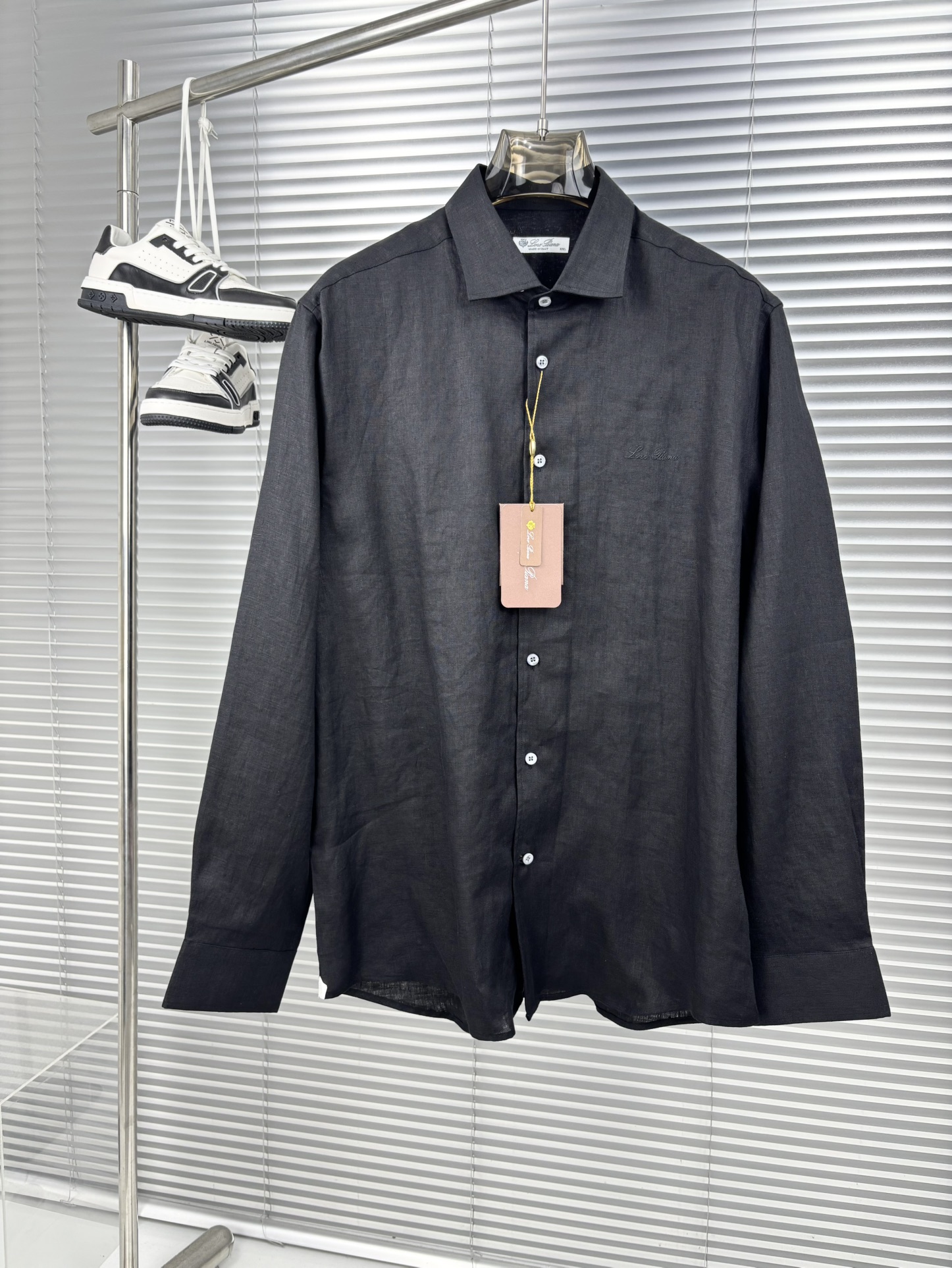 史诗级别的亚麻衬衫，lP🆕独家巨献，胸前刺绣logo多色入荷。原汁原味100%亚麻面料衬衫，麻料以其独特