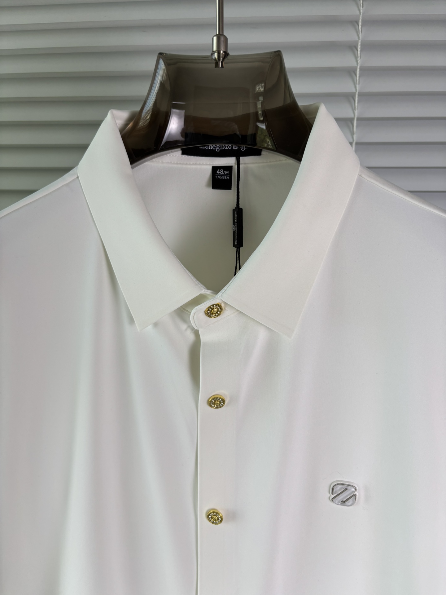 强势上新，新款不断！！！新款衬衫，高级面料高级做工，顶级品质！！！M一XXXLM穿125左右L穿140左