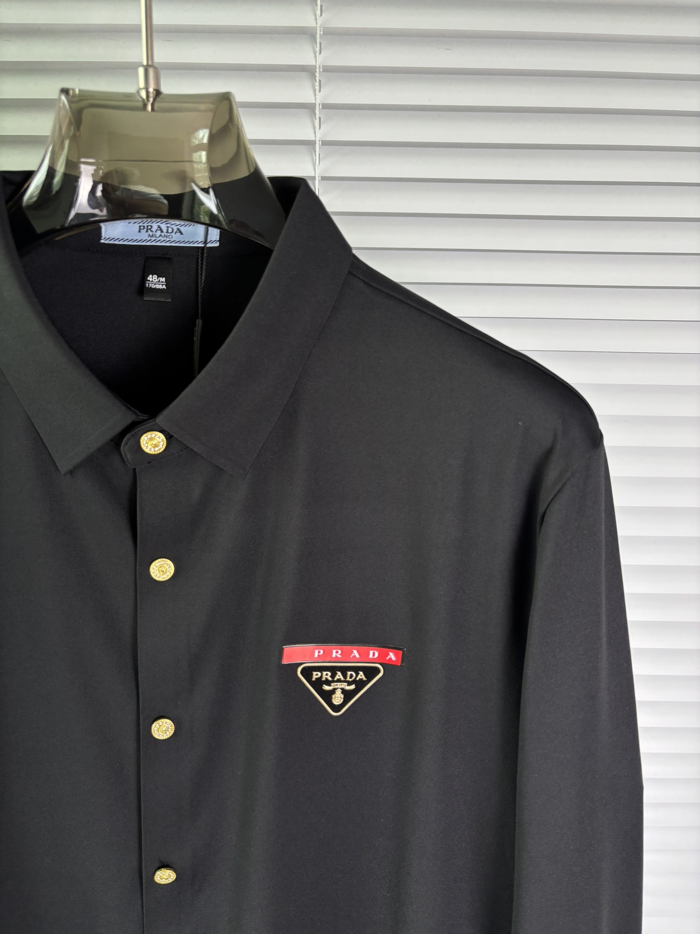 强势上新，新款不断！！！新款衬衫，高级面料高级做工，顶级品质！！！M一XXXLM穿125左右L穿140左