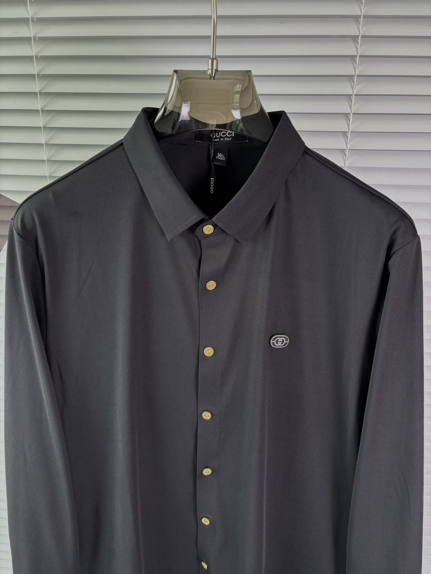 强势上新，新款不断！！！新款衬衫，高级面料高级做工，顶级品质！！！M一XXXLM穿125左右L穿140左