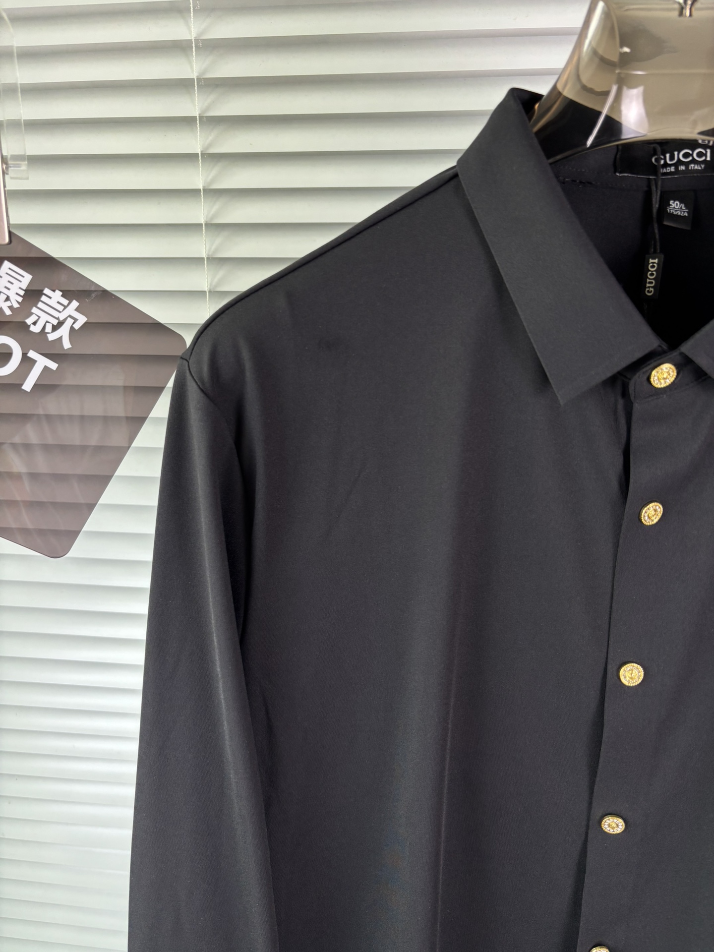 强势上新，新款不断！！！新款衬衫，高级面料高级做工，顶级品质！！！M一XXXLM穿125左右L穿140左