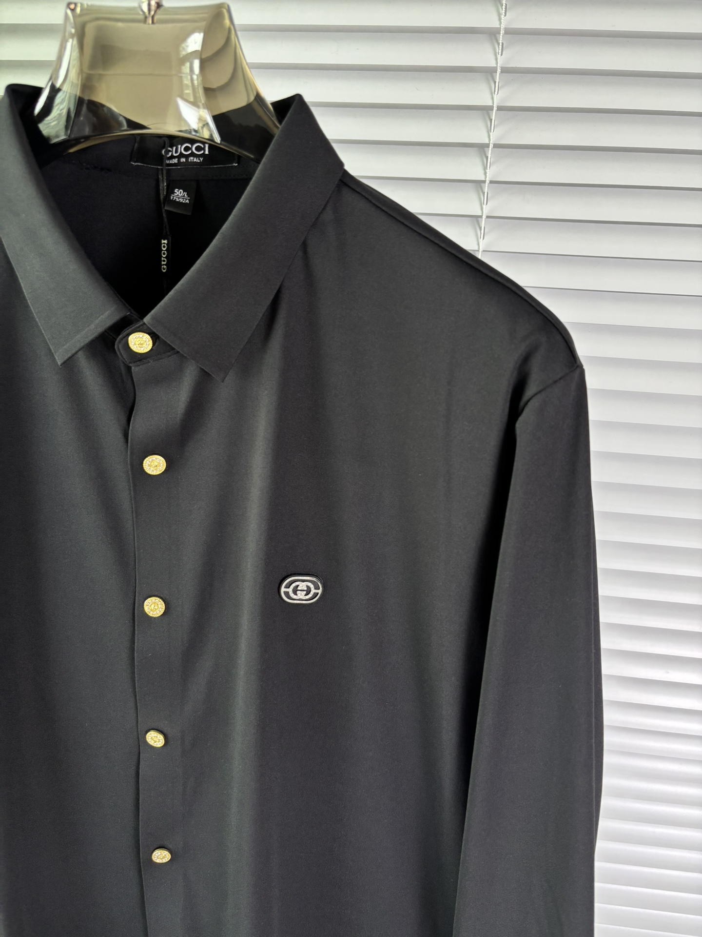 强势上新，新款不断！！！新款衬衫，高级面料高级做工，顶级品质！！！M一XXXLM穿125左右L穿140左