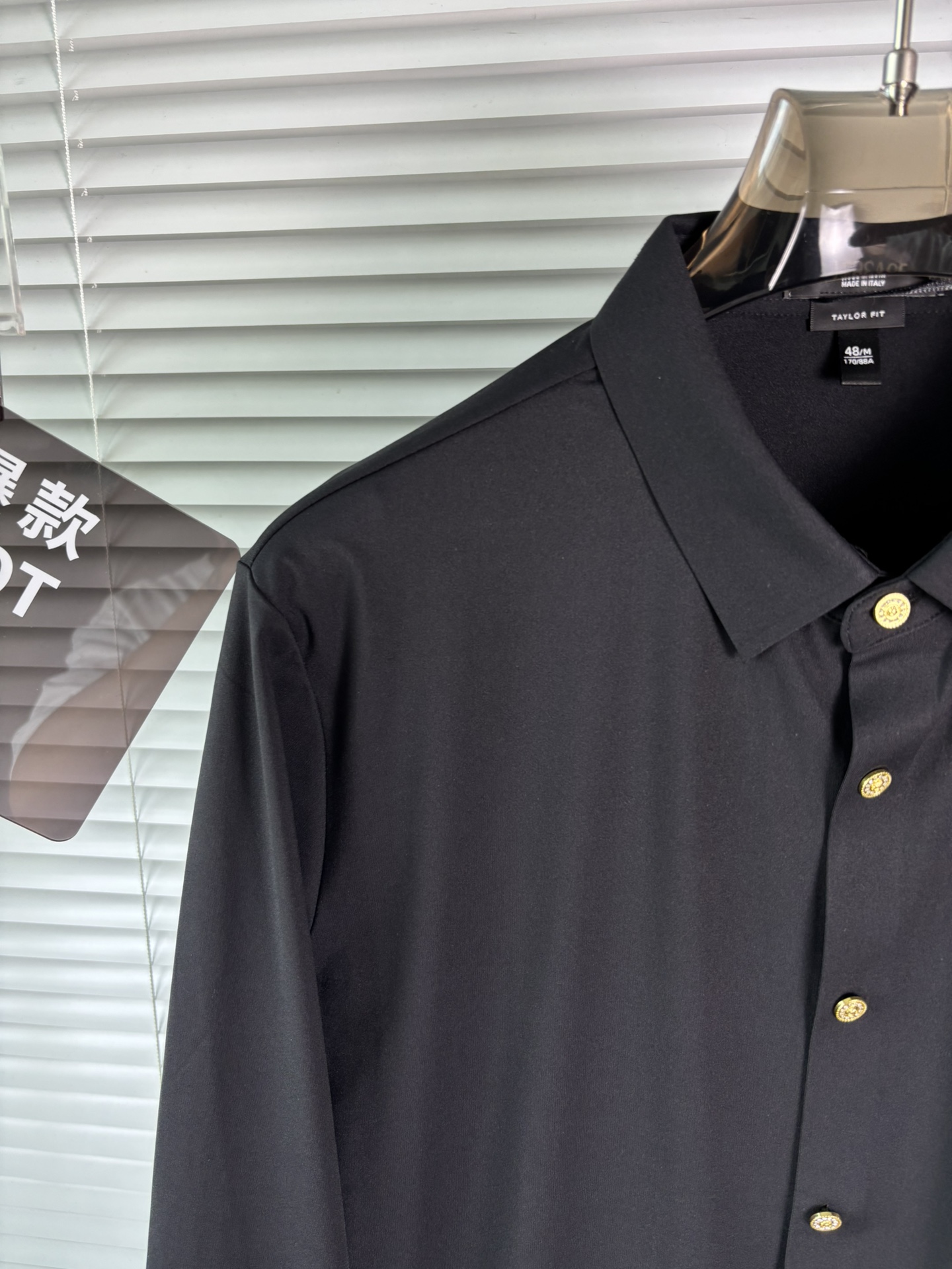 强势上新，新款不断！！！新款衬衫，高级面料高级做工，顶级品质！！！M一XXXLM穿125左右L穿140左