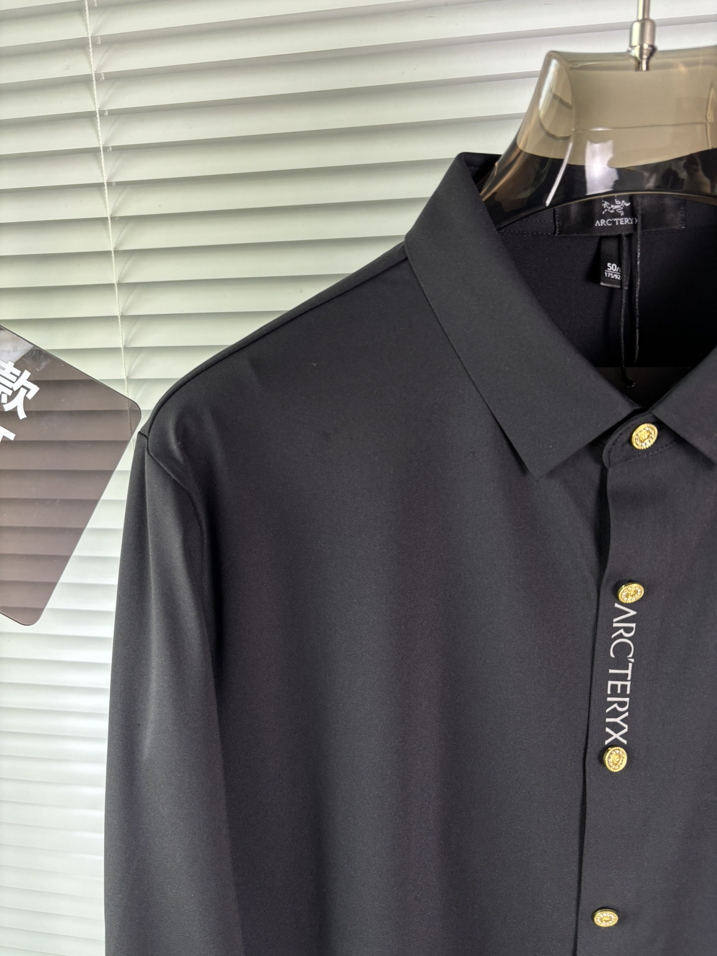 强势上新，新款不断！！！新款衬衫，高级面料高级做工，顶级品质！！！M一XXXLM穿125左右L穿140左