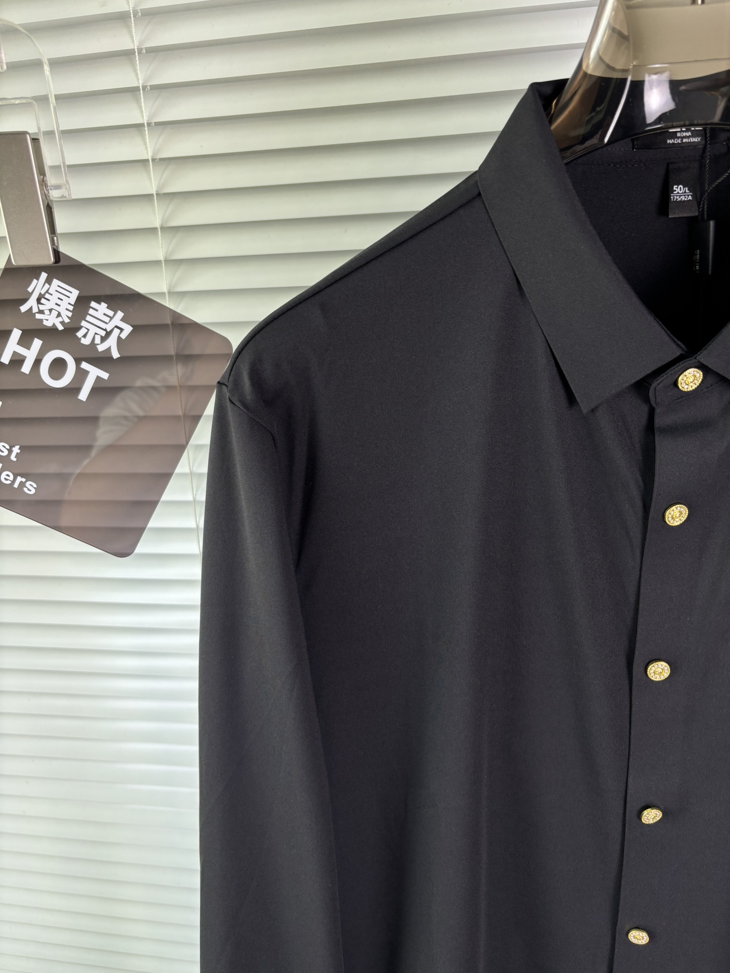 强势上新，新款不断！！！新款衬衫，高级面料高级做工，顶级品质！！！M一XXXLM穿125左右L穿140左