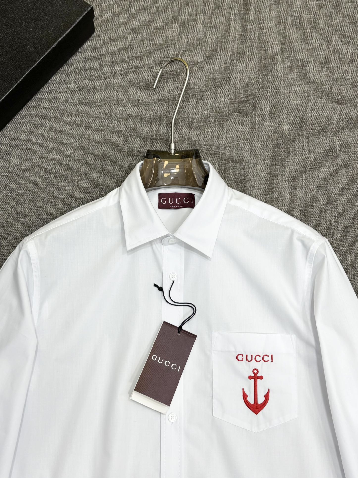 强势上新，新款不断！！！新款衬衫，高级面料高级做工，顶级品质！！！S一XXLS穿125左右m穿140左右