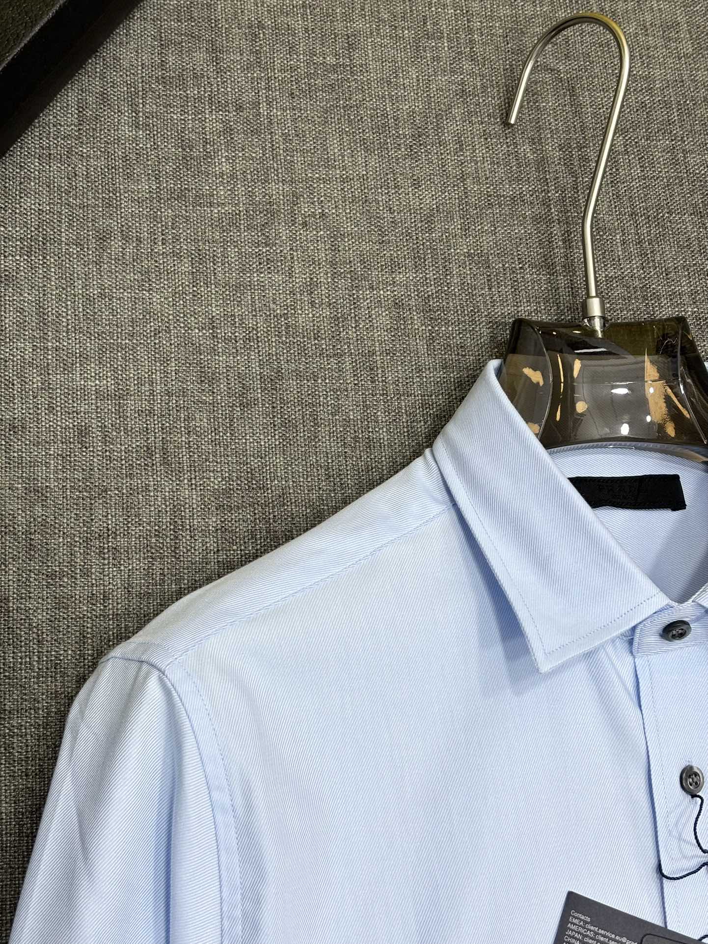 强势上新，新款不断！！！新款衬衫，高级面料高级做工，顶级品质！！！S一XXLS穿125左右m穿140左右