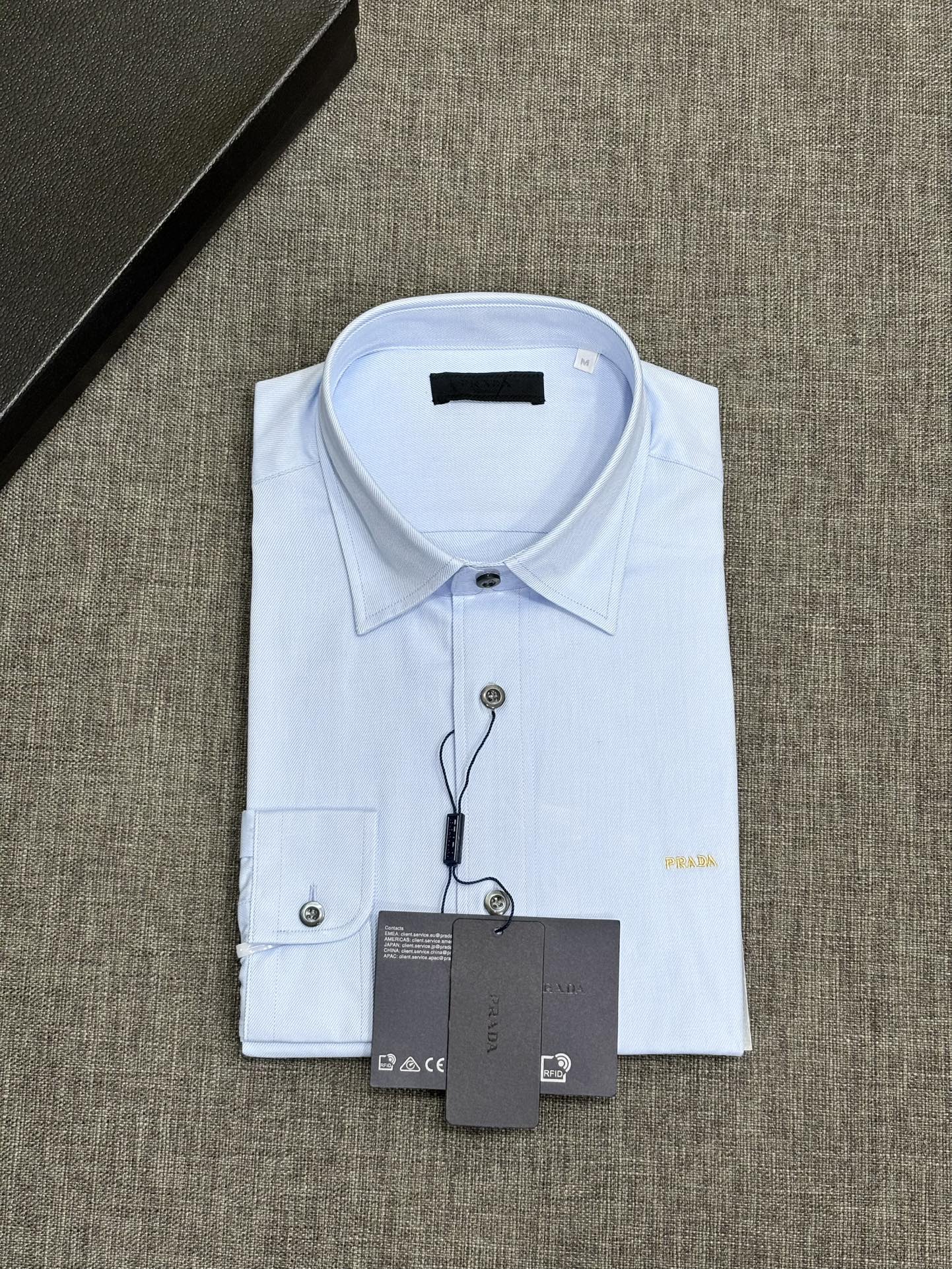 强势上新，新款不断！！！新款衬衫，高级面料高级做工，顶级品质！！！S一XXLS穿125左右m穿140左右