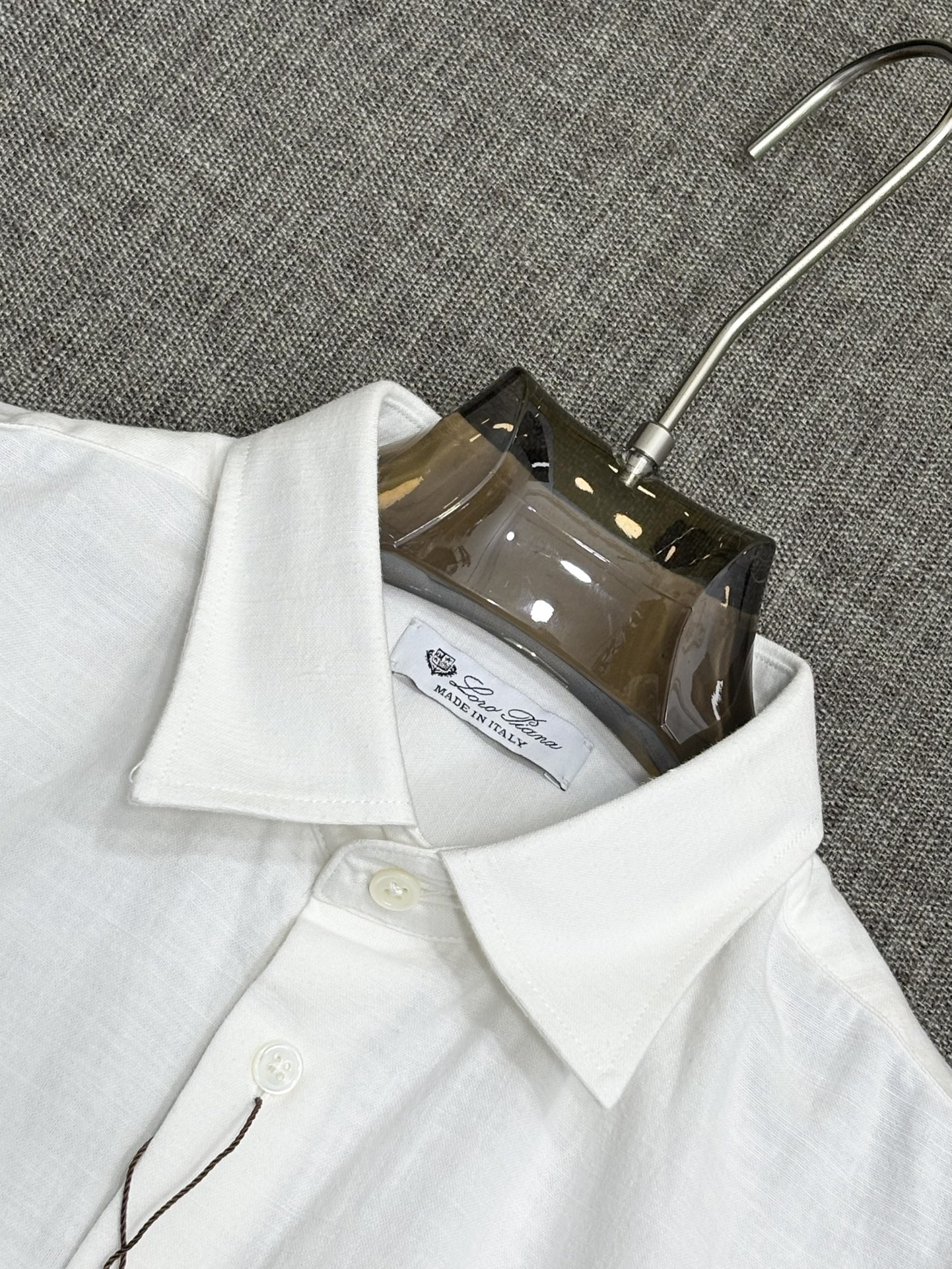 强势上新，新款不断！！！新款衬衫，高级面料高级做工，顶级品质！！！S一XXLS穿125左右m穿140左右