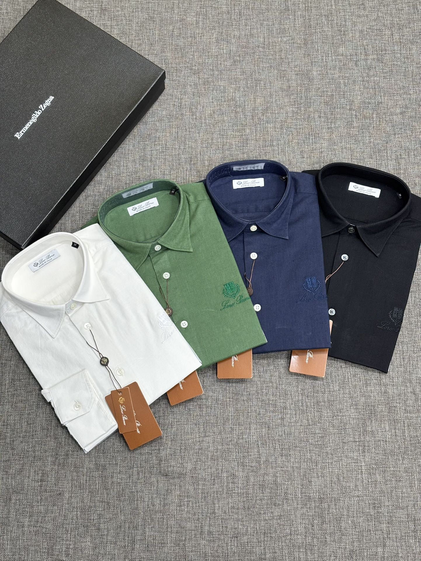 强势上新，新款不断！！！新款衬衫，高级面料高级做工，顶级品质！！！S一XXLS穿125左右m穿140左右