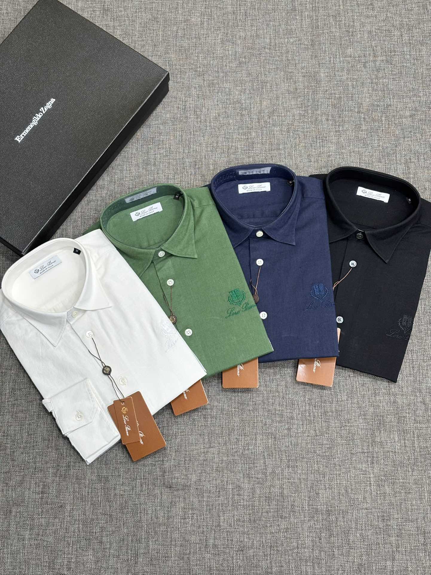 强势上新，新款不断！！！新款衬衫，高级面料高级做工，顶级品质！！！S一XXLS穿125左右m穿140左右