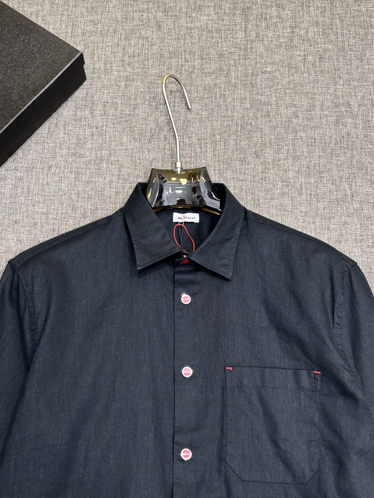 强势上新，新款不断！！！新款衬衫，高级面料高级做工，顶级品质！！！S一XXLS穿125左右m穿140左右