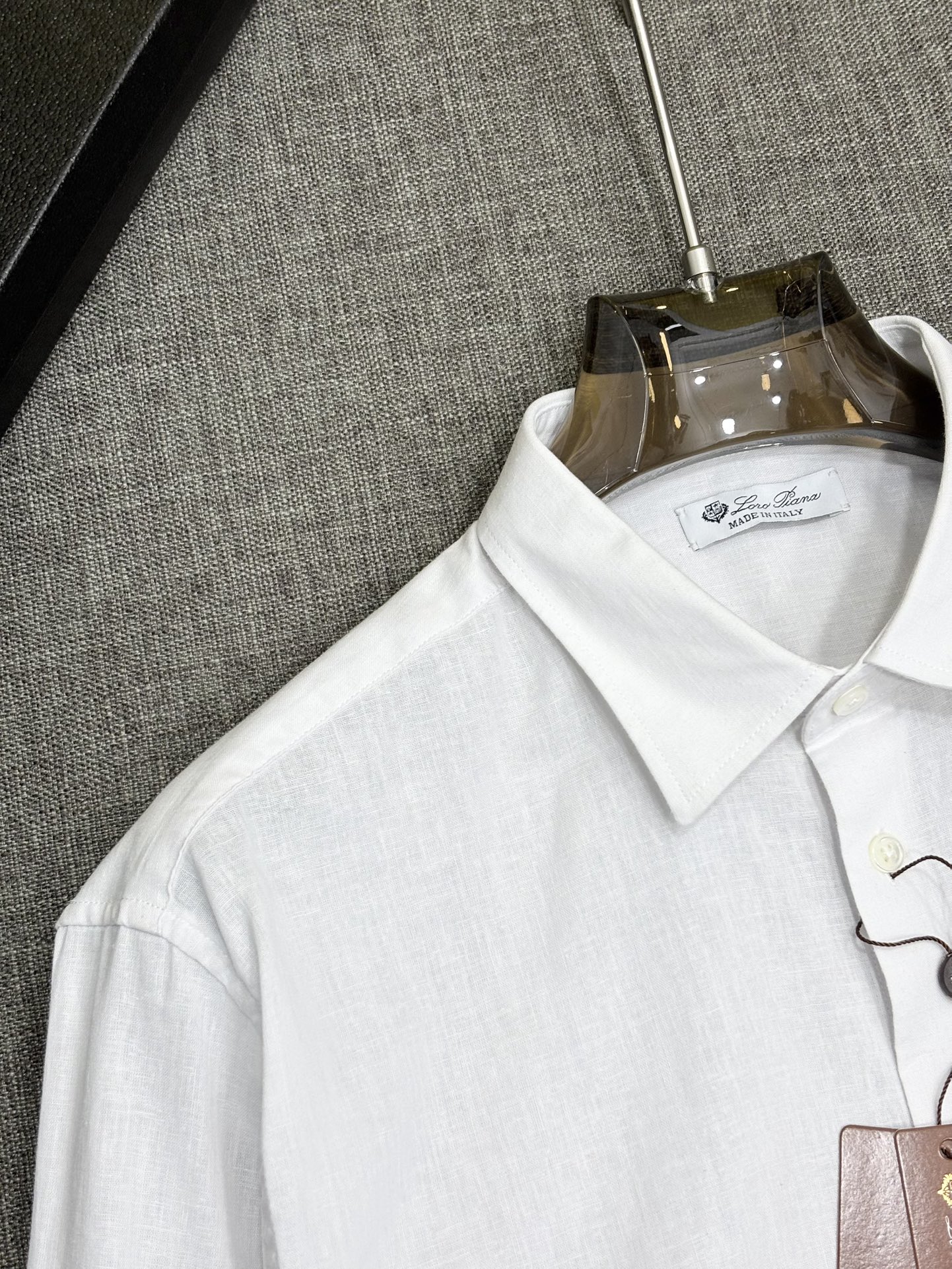 强势上新，新款不断！！！新款衬衫，高级面料高级做工，顶级品质！！！S一XXLS穿125左右m穿140左右