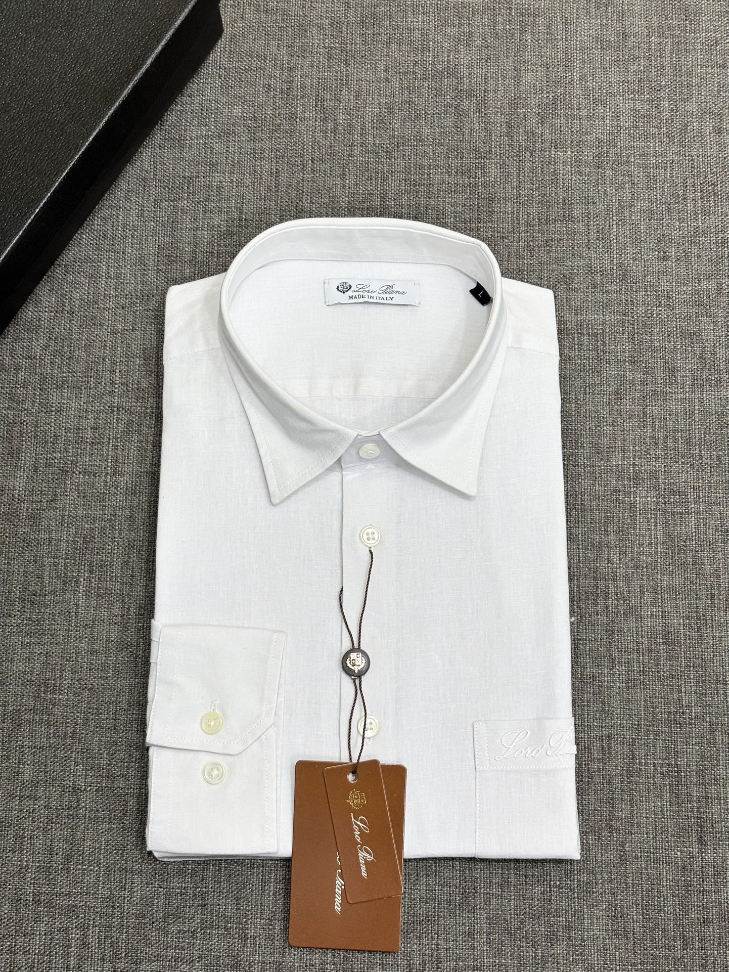 强势上新，新款不断！！！新款衬衫，高级面料高级做工，顶级品质！！！S一XXLS穿125左右m穿140左右