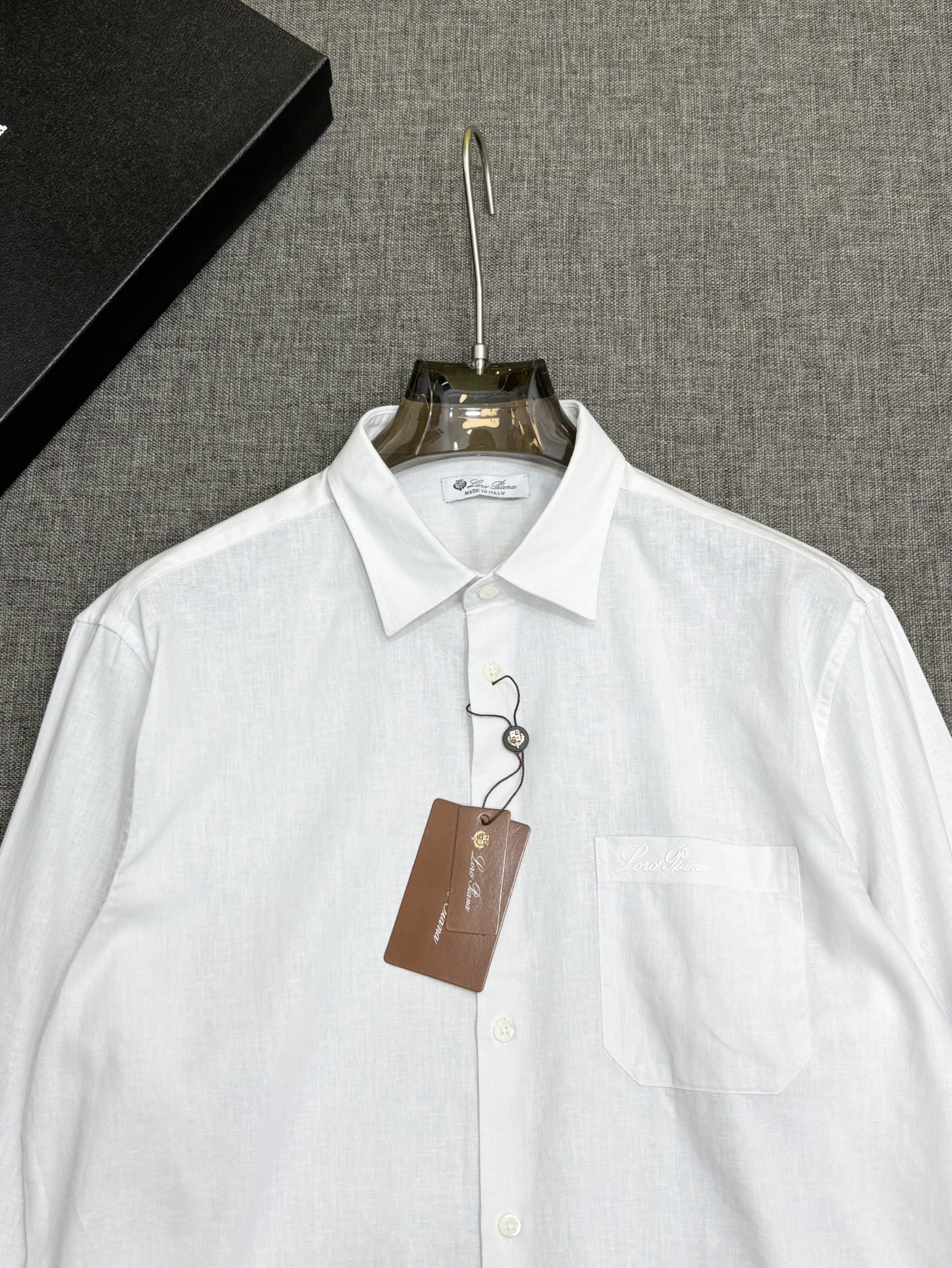 强势上新，新款不断！！！新款衬衫，高级面料高级做工，顶级品质！！！S一XXLS穿125左右m穿140左右