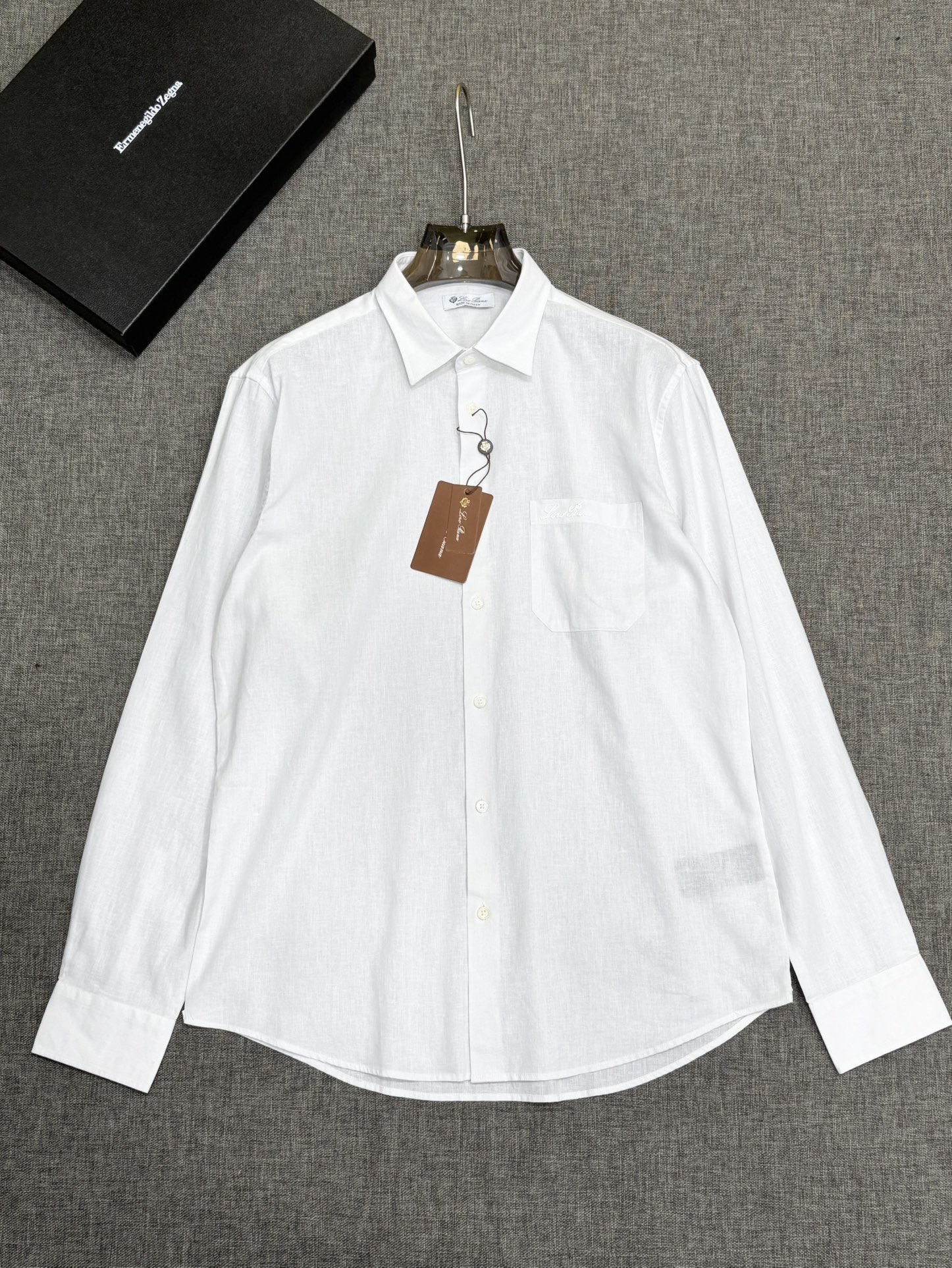 强势上新，新款不断！！！新款衬衫，高级面料高级做工，顶级品质！！！S一XXLS穿125左右m穿140左右