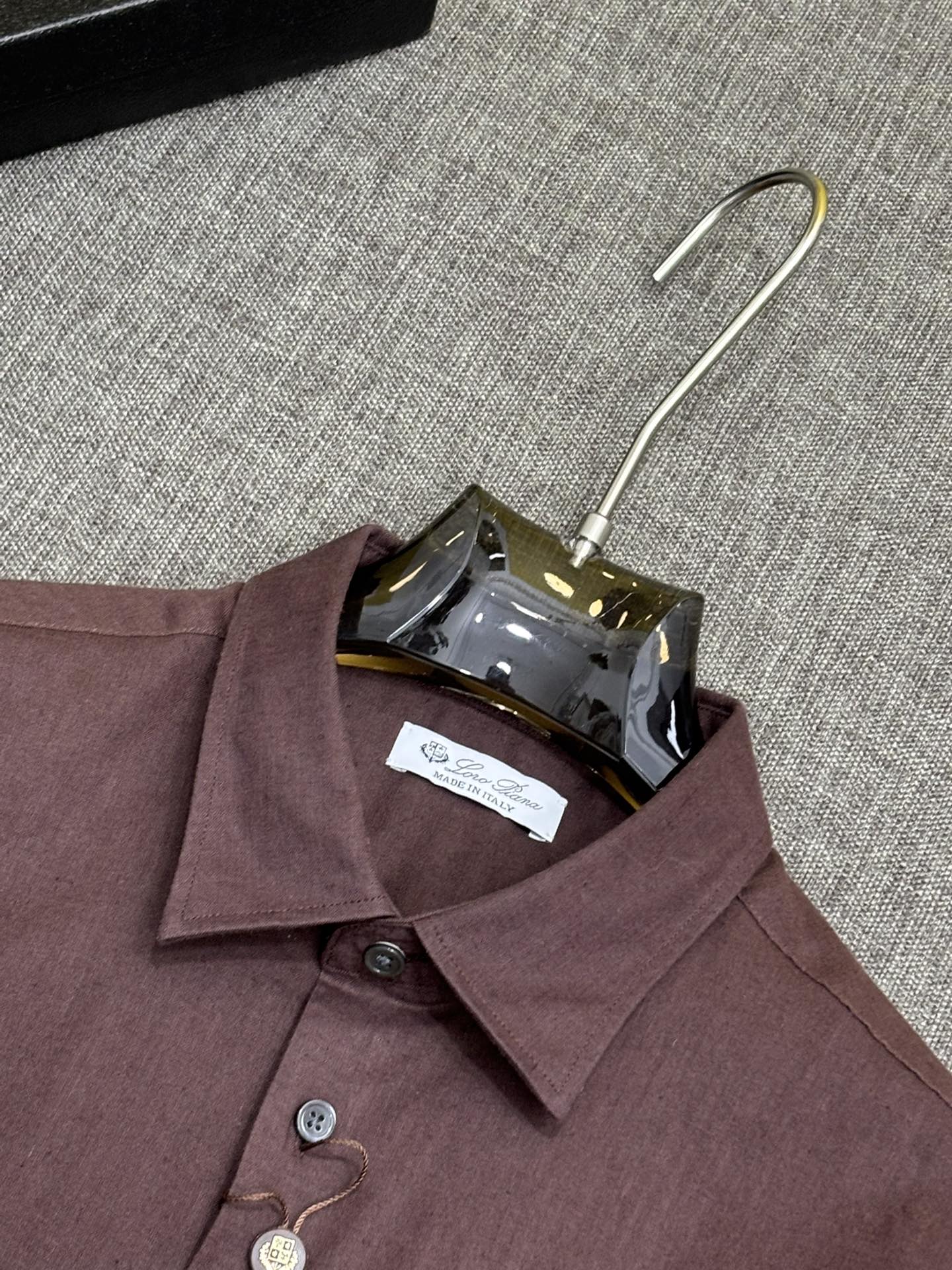 强势上新，新款不断！！！新款衬衫，高级面料高级做工，顶级品质！！！S一XXLS穿125左右m穿140左右