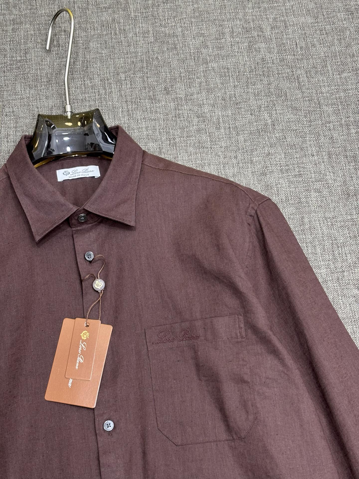 强势上新，新款不断！！！新款衬衫，高级面料高级做工，顶级品质！！！S一XXLS穿125左右m穿140左右