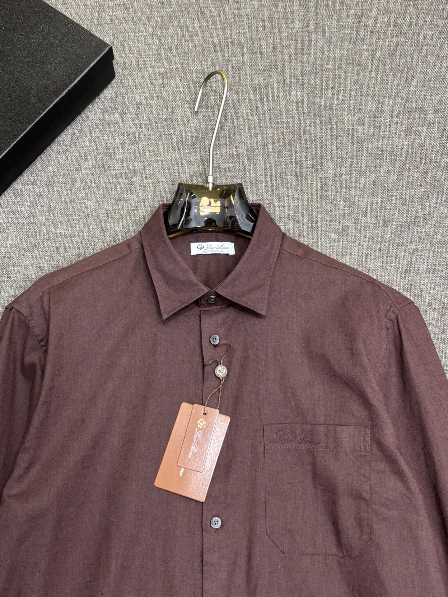 强势上新，新款不断！！！新款衬衫，高级面料高级做工，顶级品质！！！S一XXLS穿125左右m穿140左右