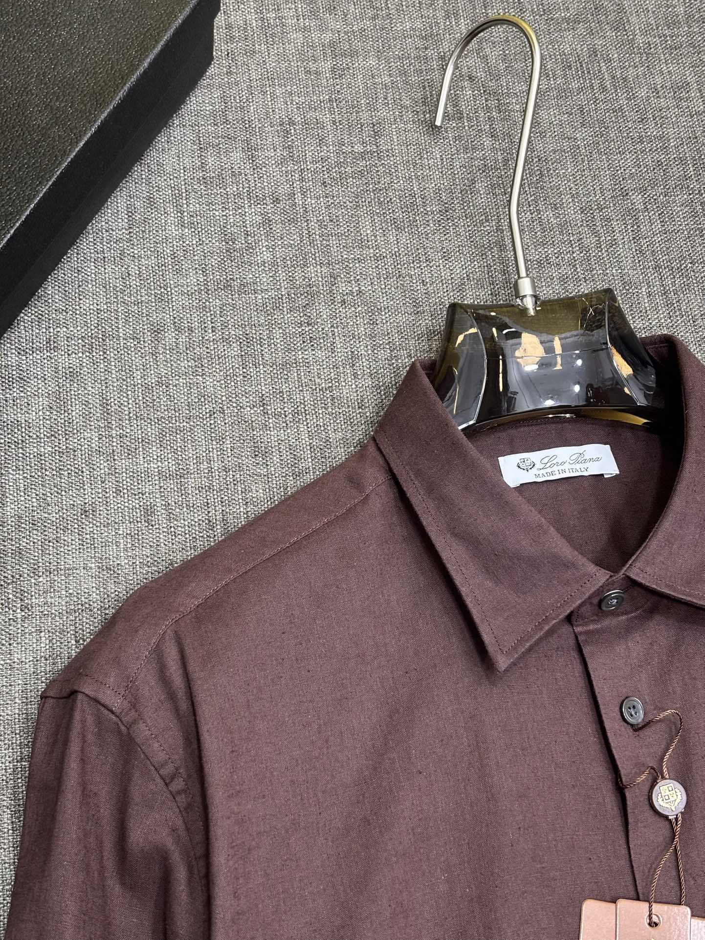 强势上新，新款不断！！！新款衬衫，高级面料高级做工，顶级品质！！！S一XXLS穿125左右m穿140左右