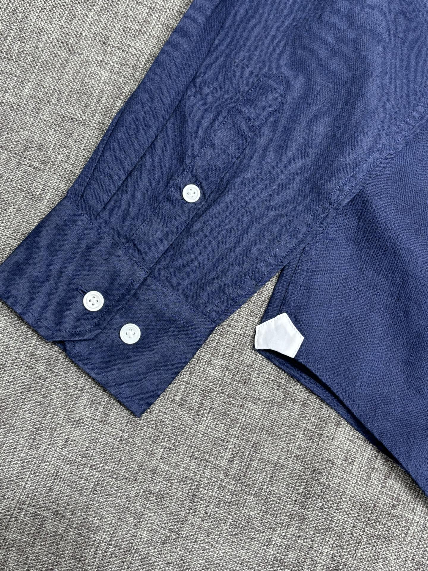 强势上新，新款不断！！！新款衬衫，高级面料高级做工，顶级品质！！！S一XXLS穿125左右m穿140左右