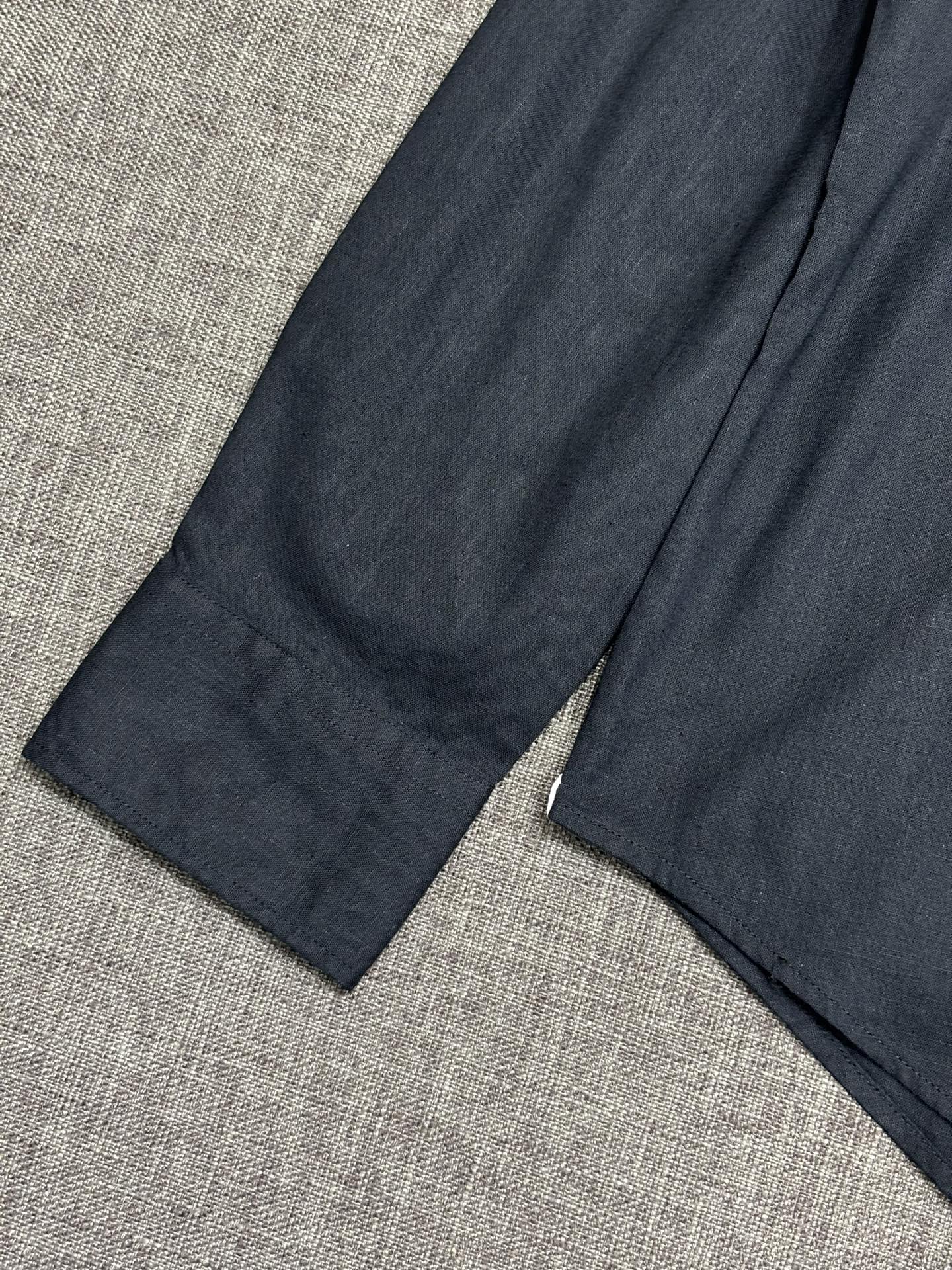 强势上新，新款不断！！！新款衬衫，高级面料高级做工，顶级品质！！！S一XXLS穿125左右m穿140左右