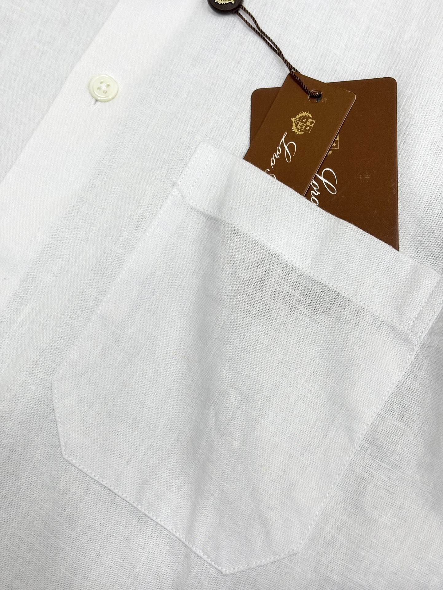 强势上新，新款不断！！！新款衬衫，高级面料高级做工，顶级品质！！！S一XXLS穿125左右m穿140左右