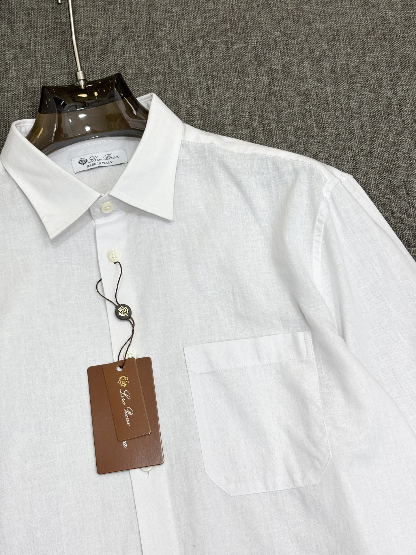 强势上新，新款不断！！！新款衬衫，高级面料高级做工，顶级品质！！！S一XXLS穿125左右m穿140左右