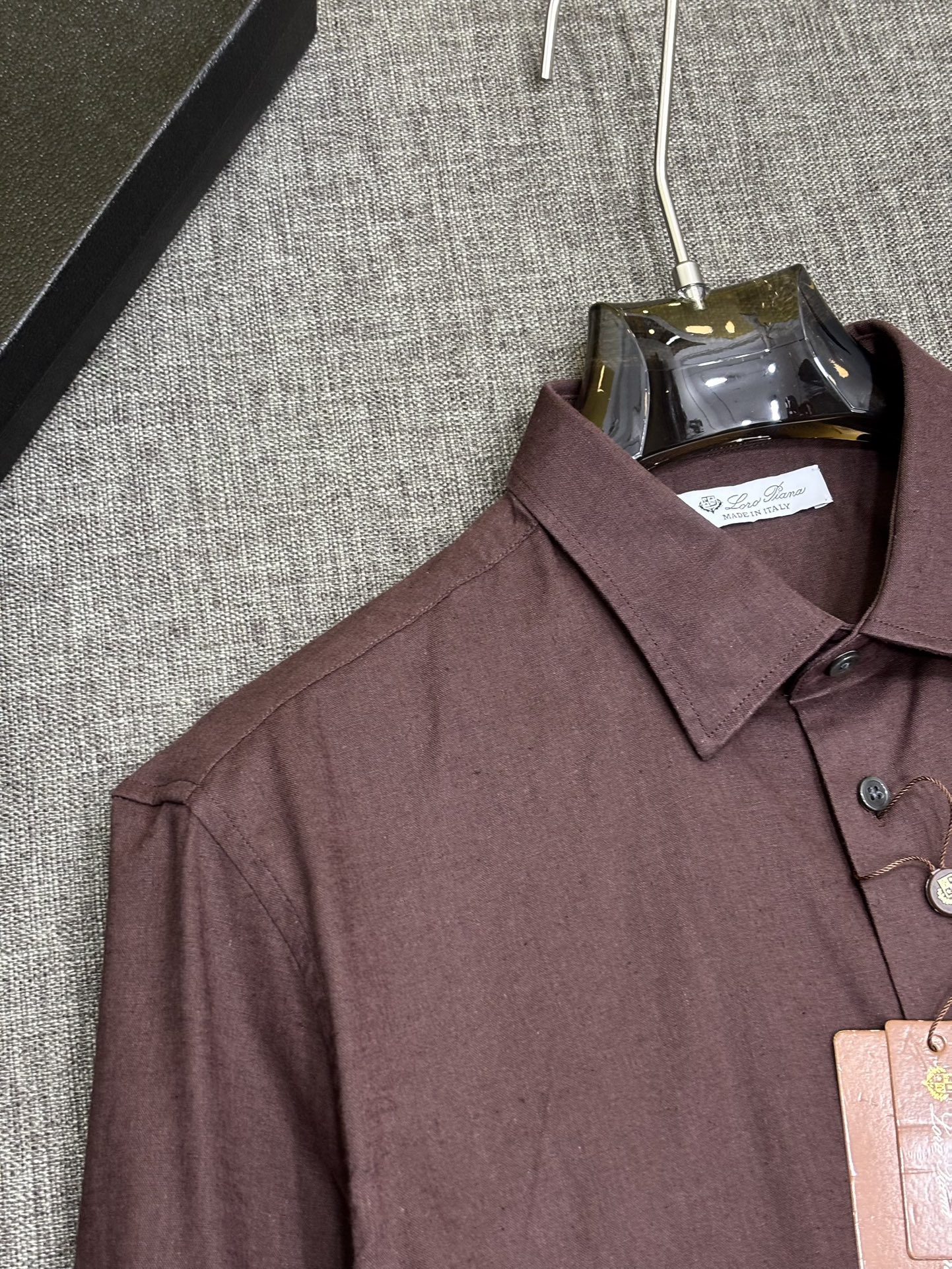 强势上新，新款不断！！！新款衬衫，高级面料高级做工，顶级品质！！！S一XXLS穿125左右m穿140左右