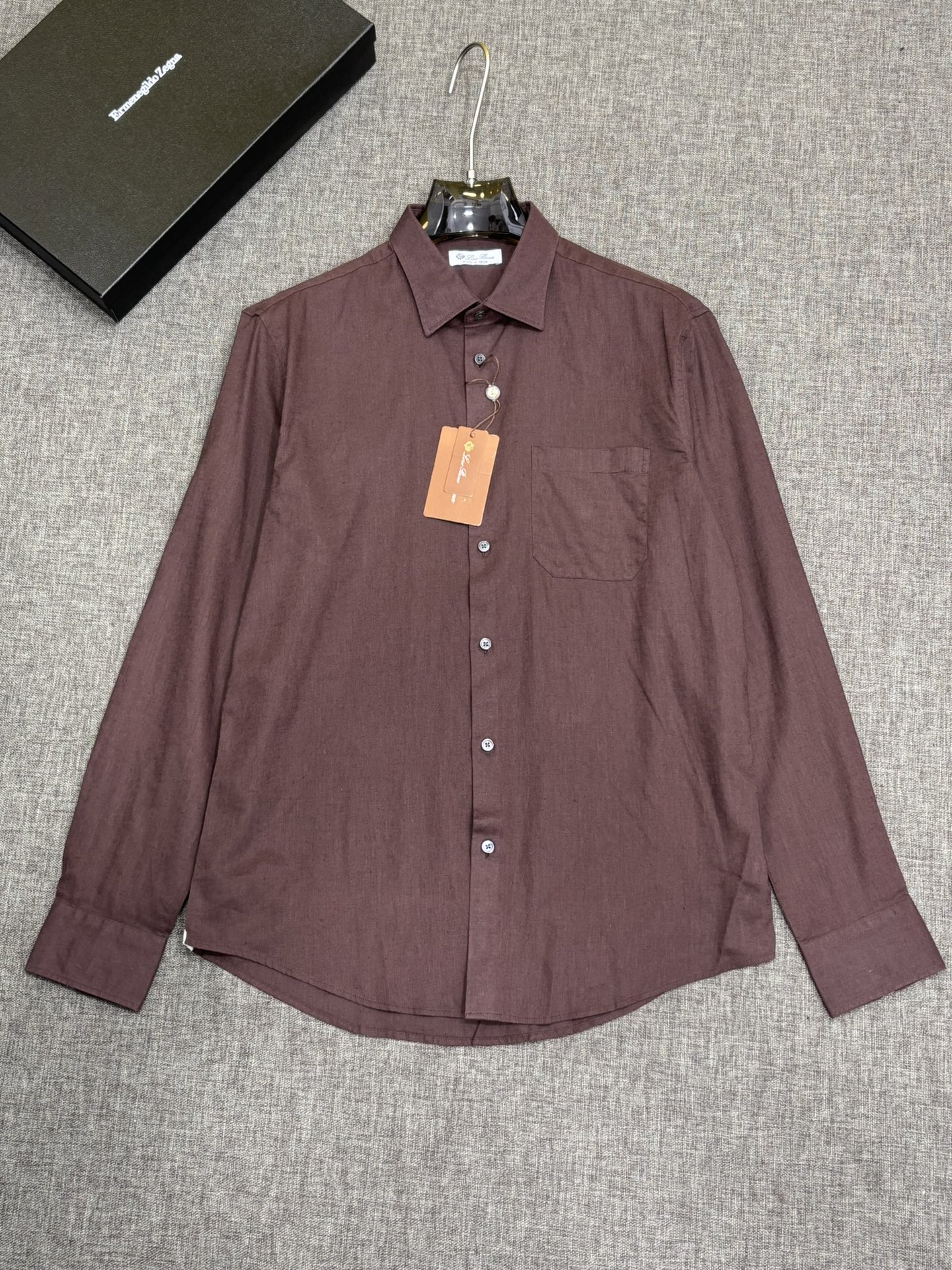 强势上新，新款不断！！！新款衬衫，高级面料高级做工，顶级品质！！！S一XXLS穿125左右m穿140左右