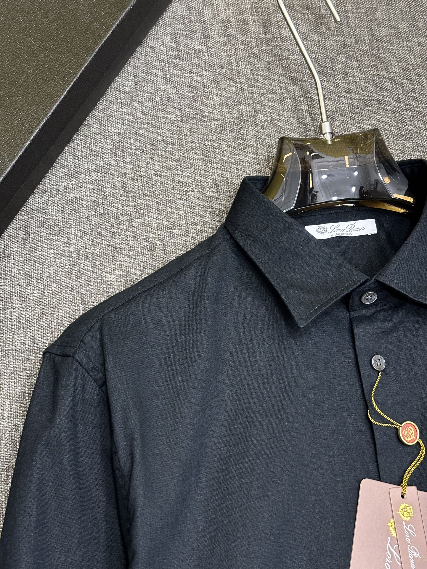 强势上新，新款不断！！！新款衬衫，高级面料高级做工，顶级品质！！！S一XXLS穿125左右m穿140左右