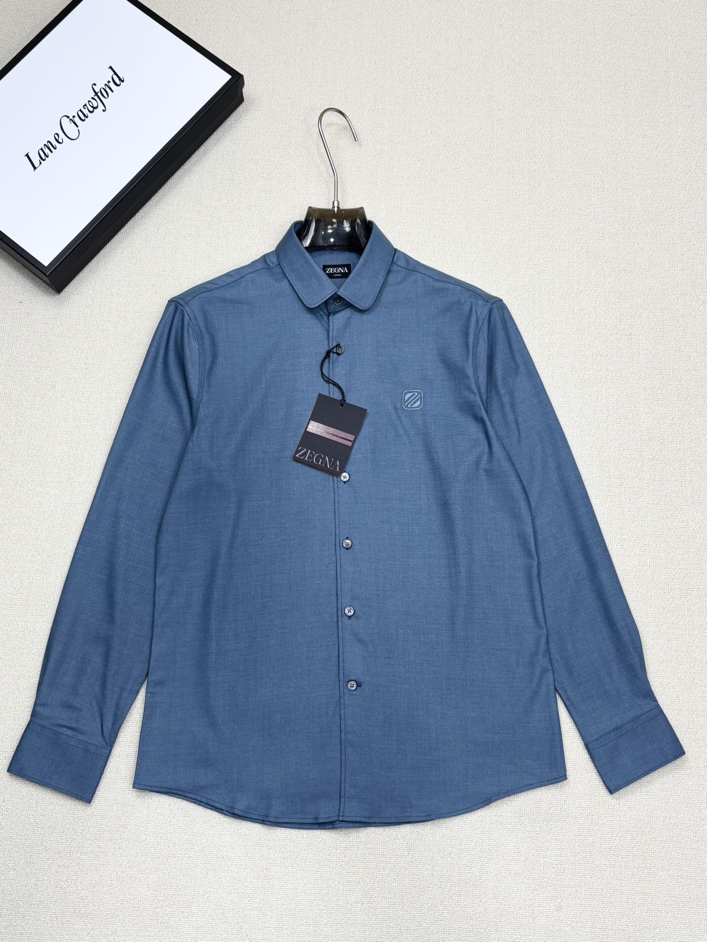 强势上新，新款不断！！！新款衬衫，高级面料高级做工，顶级品质！！！S一XXLS穿125左右m穿140左右