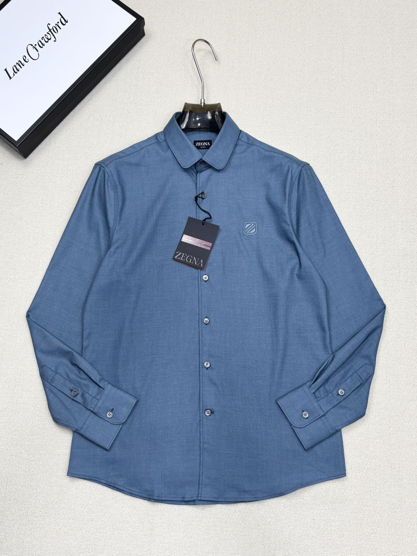 强势上新，新款不断！！！新款衬衫，高级面料高级做工，顶级品质！！！S一XXLS穿125左右m穿140左右