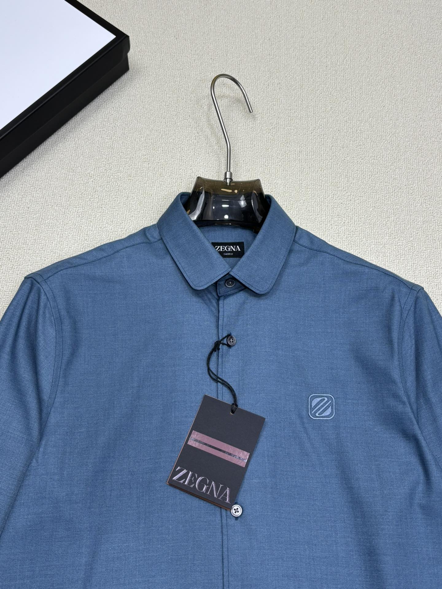 强势上新，新款不断！！！新款衬衫，高级面料高级做工，顶级品质！！！S一XXLS穿125左右m穿140左右