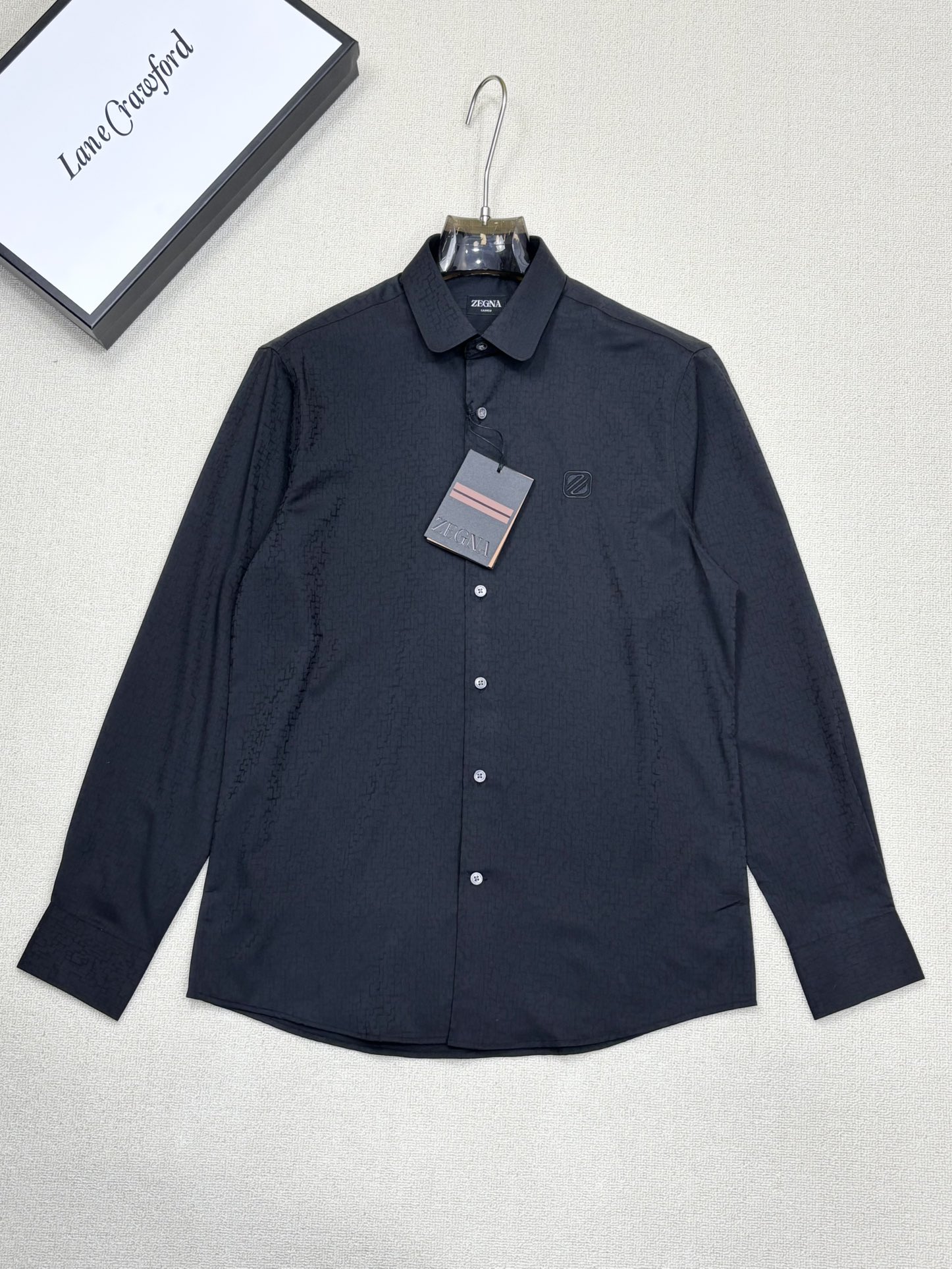 强势上新，新款不断！！！新款衬衫，高级面料高级做工，顶级品质！！！S一XXLS穿125左右m穿140左右