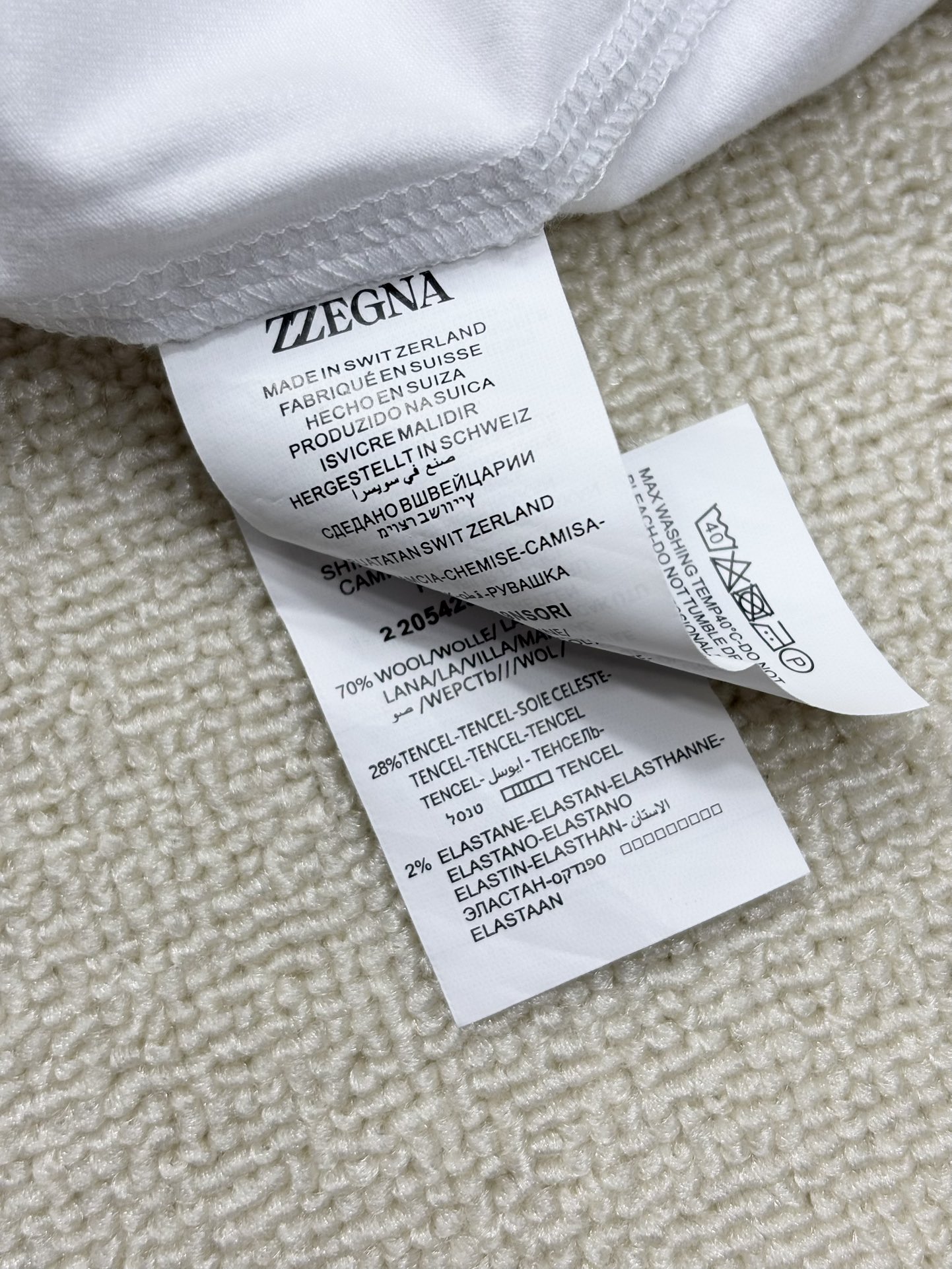 强势上新，新款不断！！！新款衬衫，高级面料高级做工，顶级品质！！！S一XXLS穿125左右m穿140左右