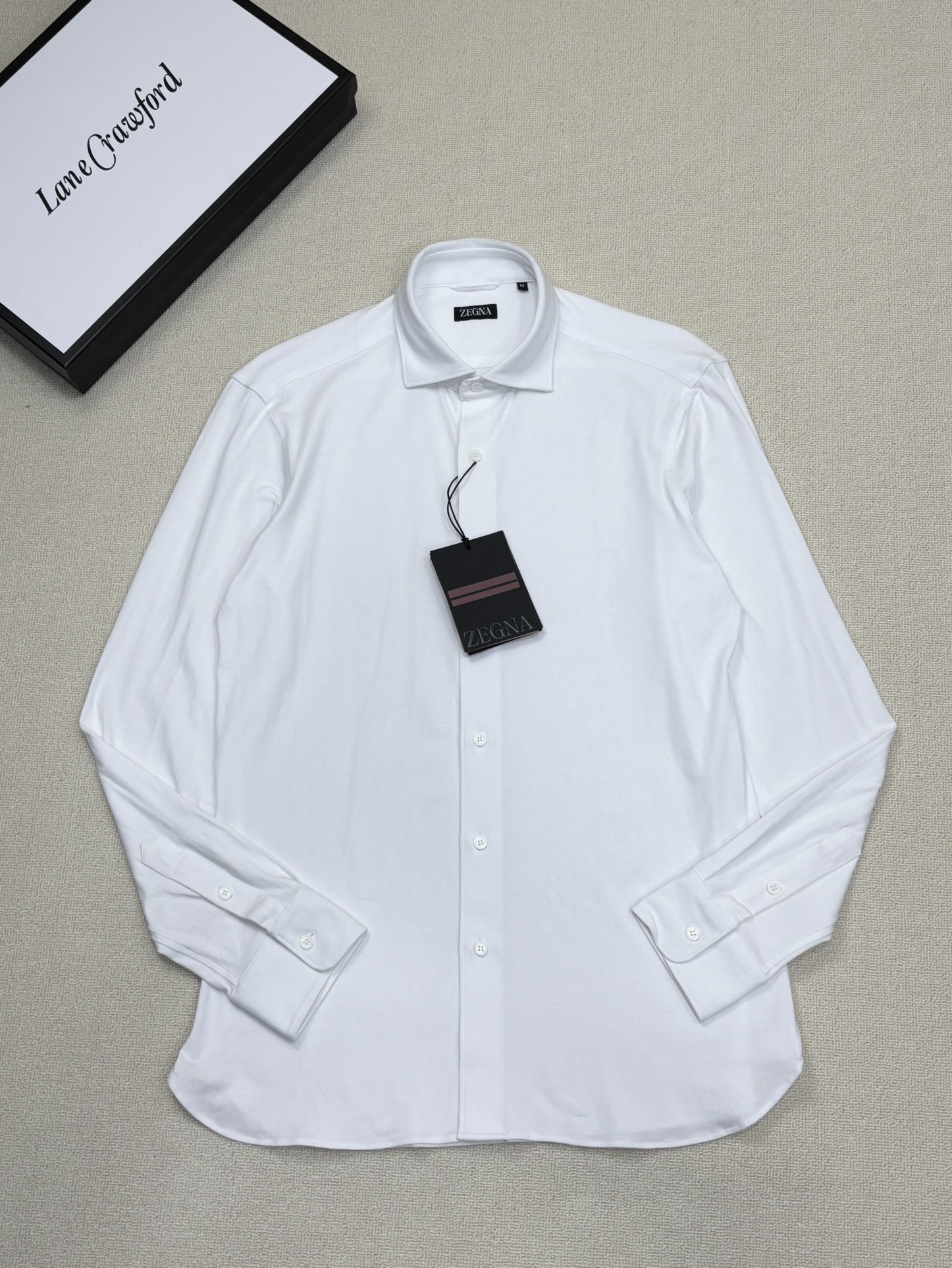 强势上新，新款不断！！！新款衬衫，高级面料高级做工，顶级品质！！！S一XXLS穿125左右m穿140左右