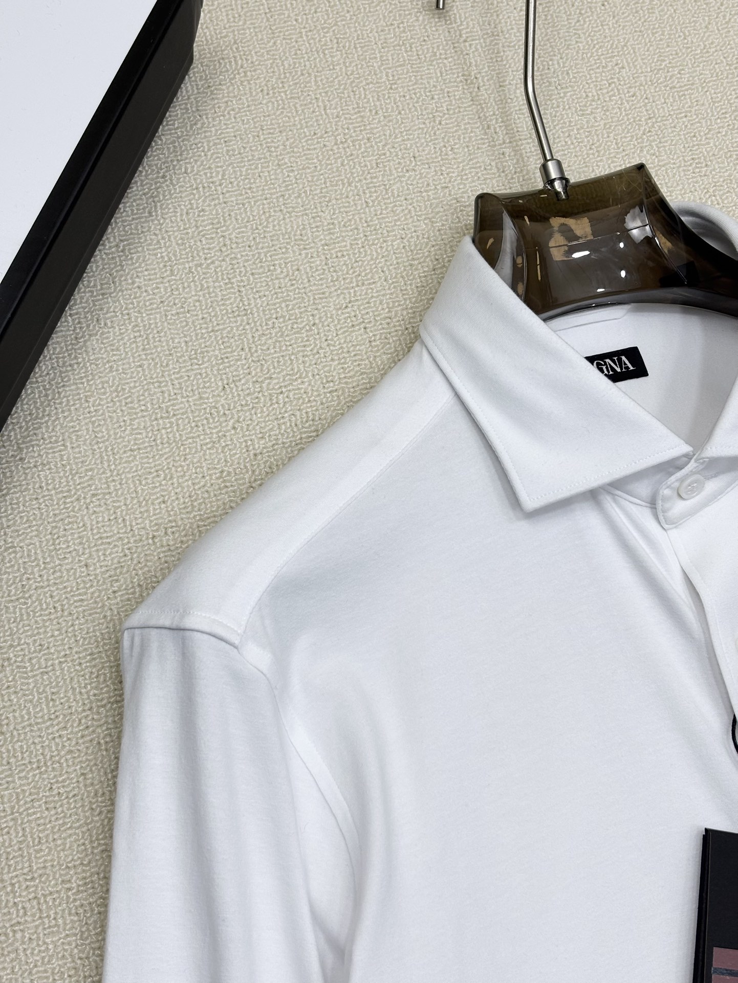 强势上新，新款不断！！！新款衬衫，高级面料高级做工，顶级品质！！！S一XXLS穿125左右m穿140左右