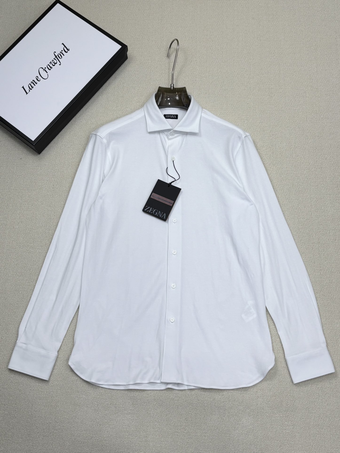 强势上新，新款不断！！！新款衬衫，高级面料高级做工，顶级品质！！！S一XXLS穿125左右m穿140左右