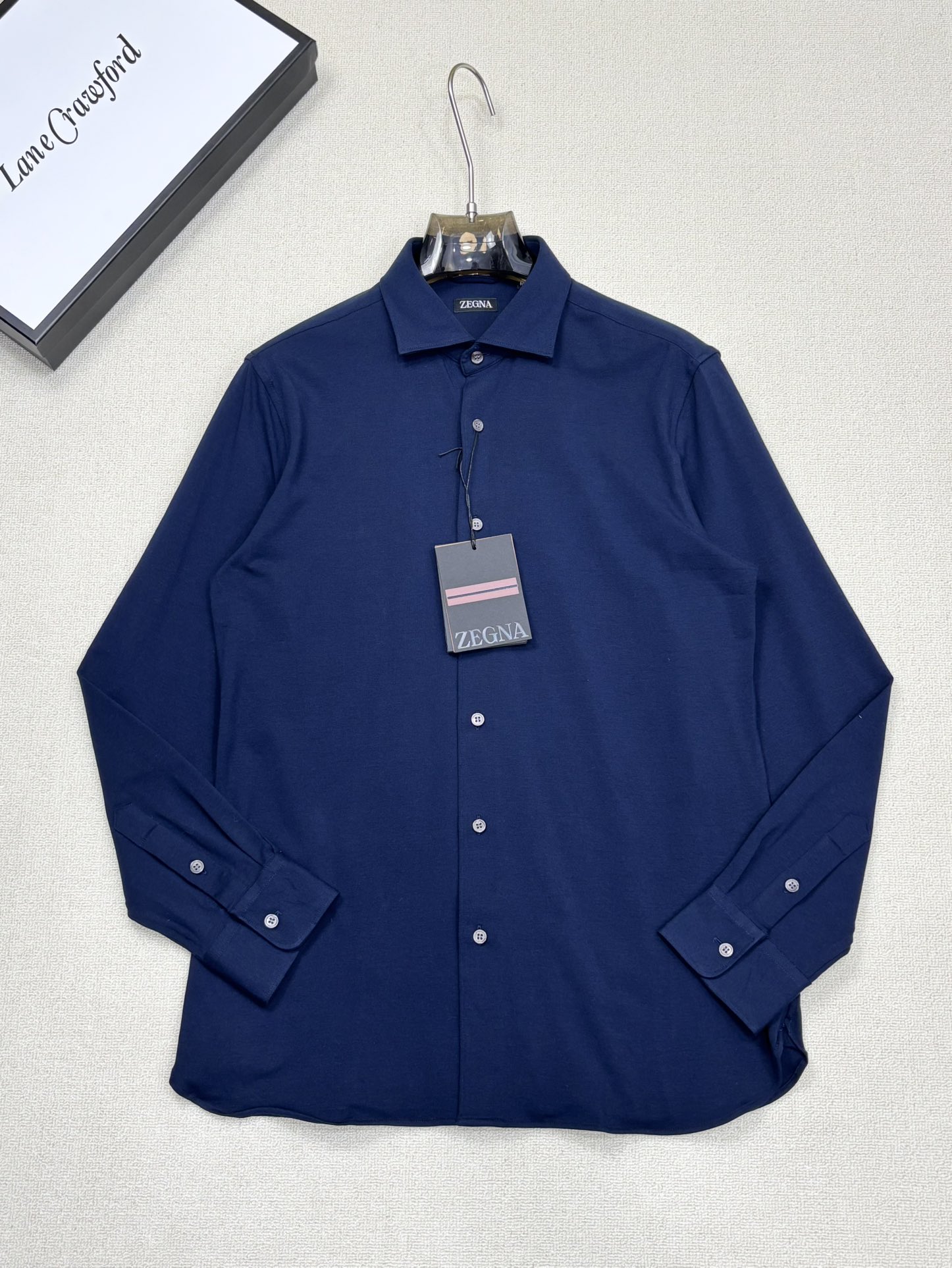 强势上新，新款不断！！！新款衬衫，高级面料高级做工，顶级品质！！！S一XXLS穿125左右m穿140左右