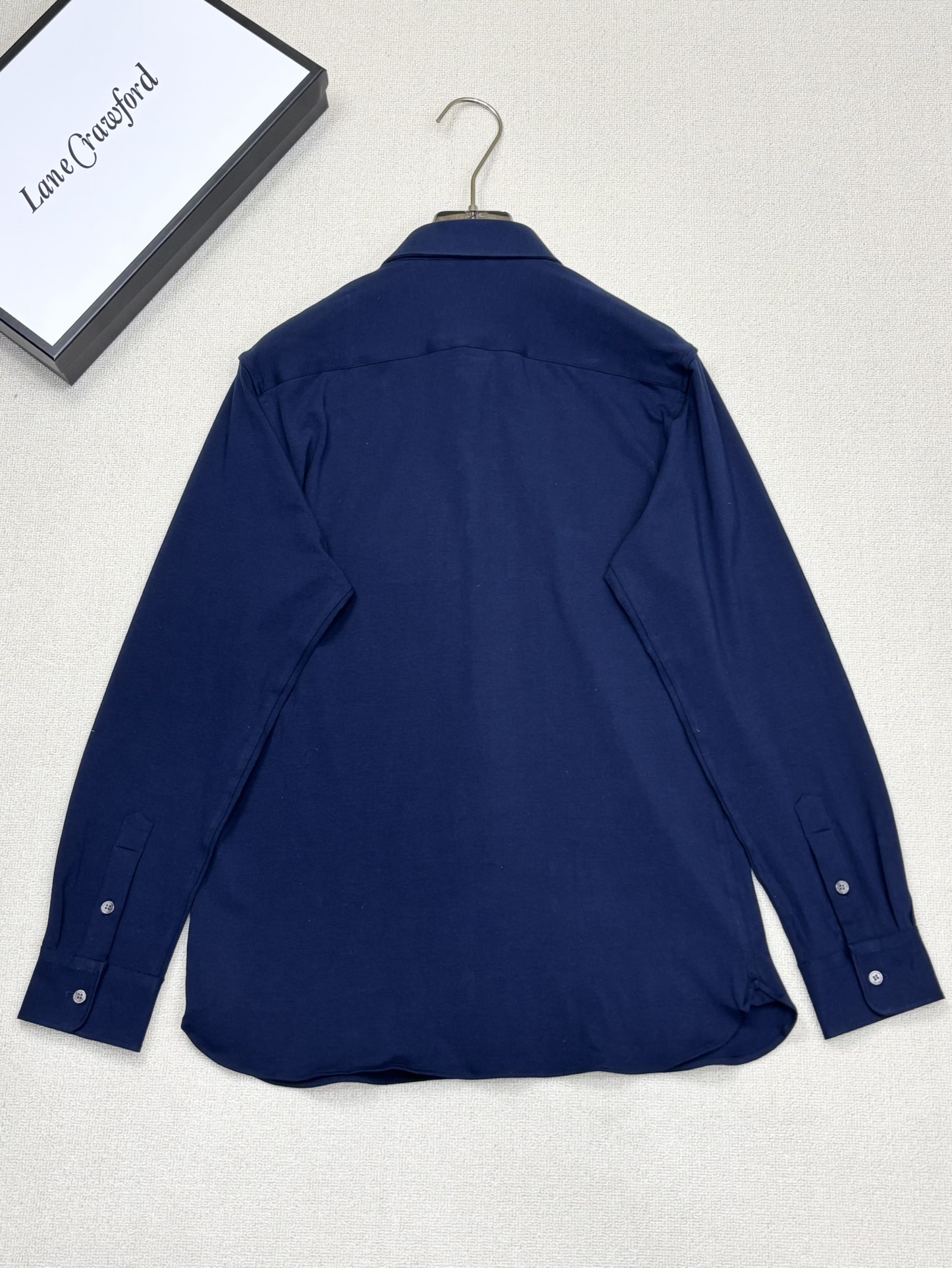 强势上新，新款不断！！！新款衬衫，高级面料高级做工，顶级品质！！！S一XXLS穿125左右m穿140左右