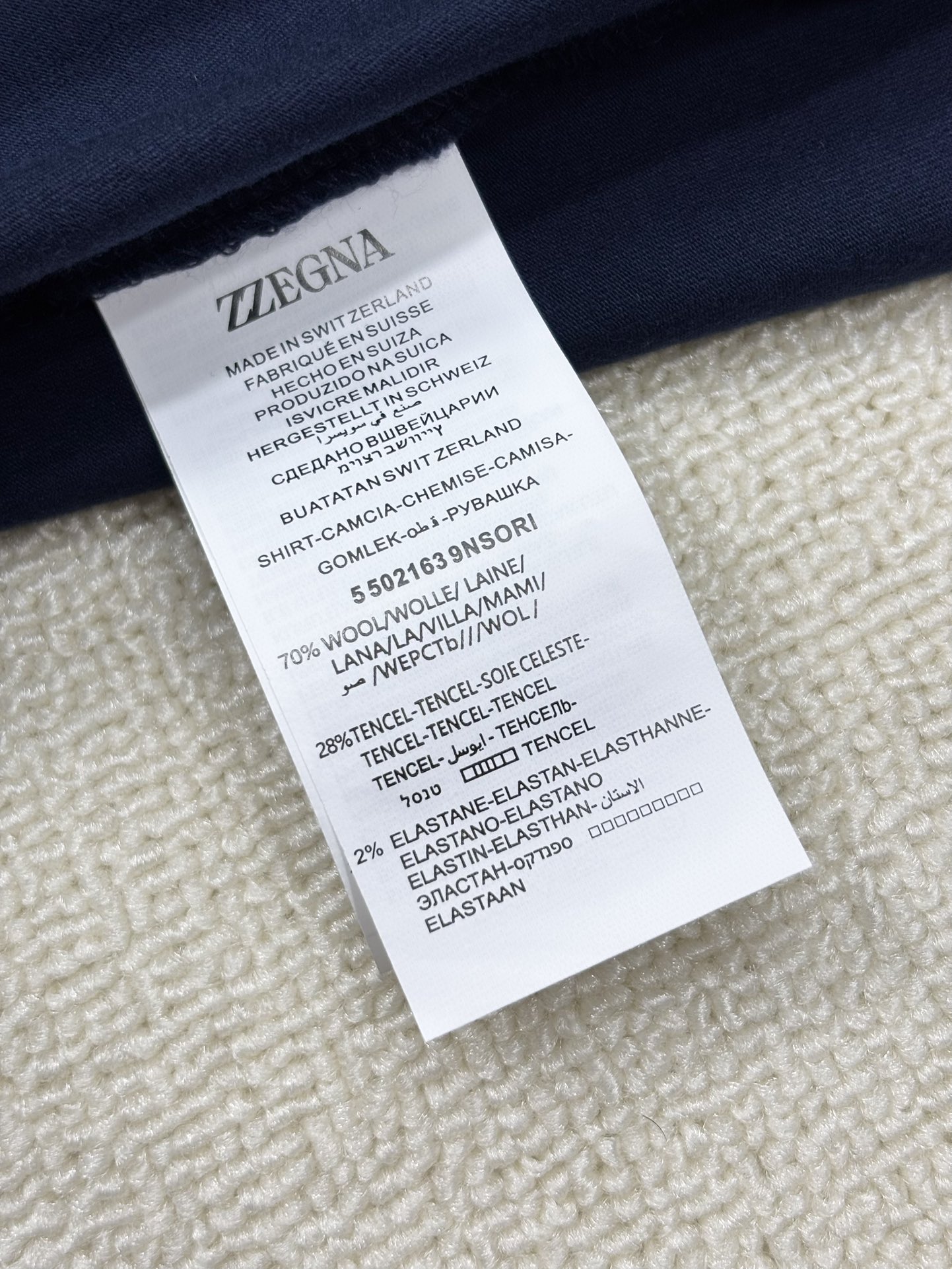 强势上新，新款不断！！！新款衬衫，高级面料高级做工，顶级品质！！！S一XXLS穿125左右m穿140左右