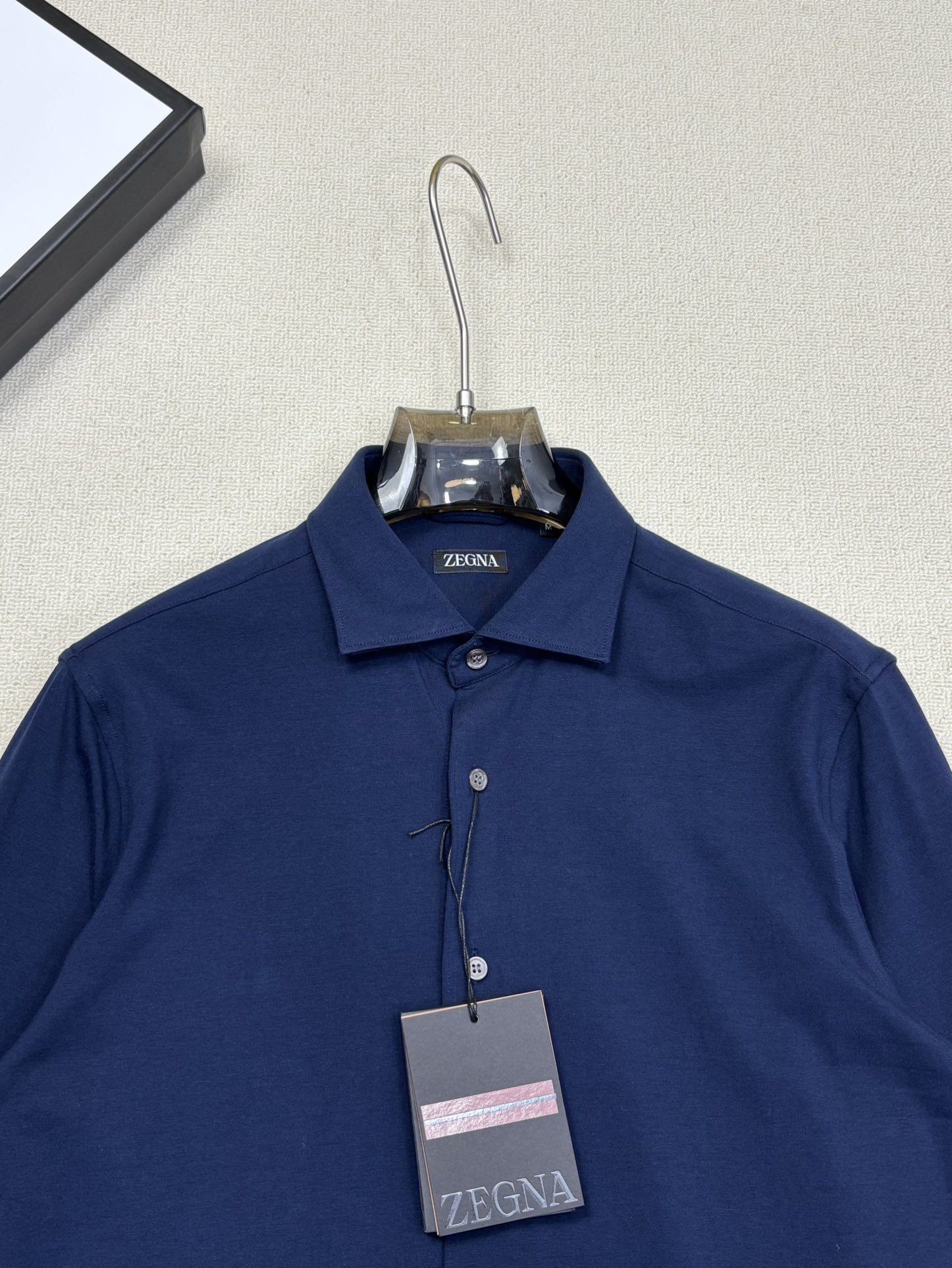 强势上新，新款不断！！！新款衬衫，高级面料高级做工，顶级品质！！！S一XXLS穿125左右m穿140左右