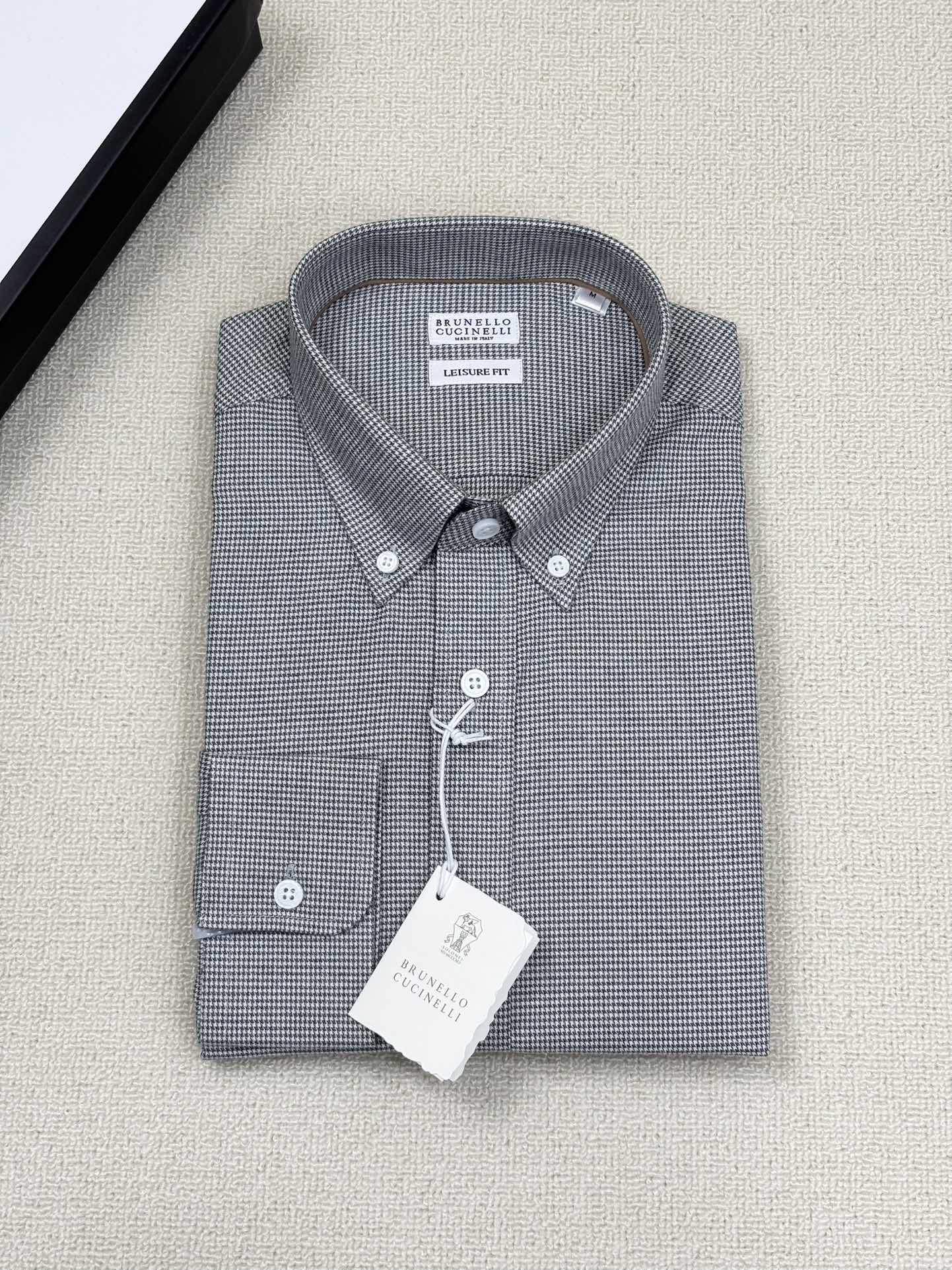 强势上新，新款不断！！！新款衬衫，高级面料高级做工，顶级品质！！！S一XXLS穿125左右m穿140左右