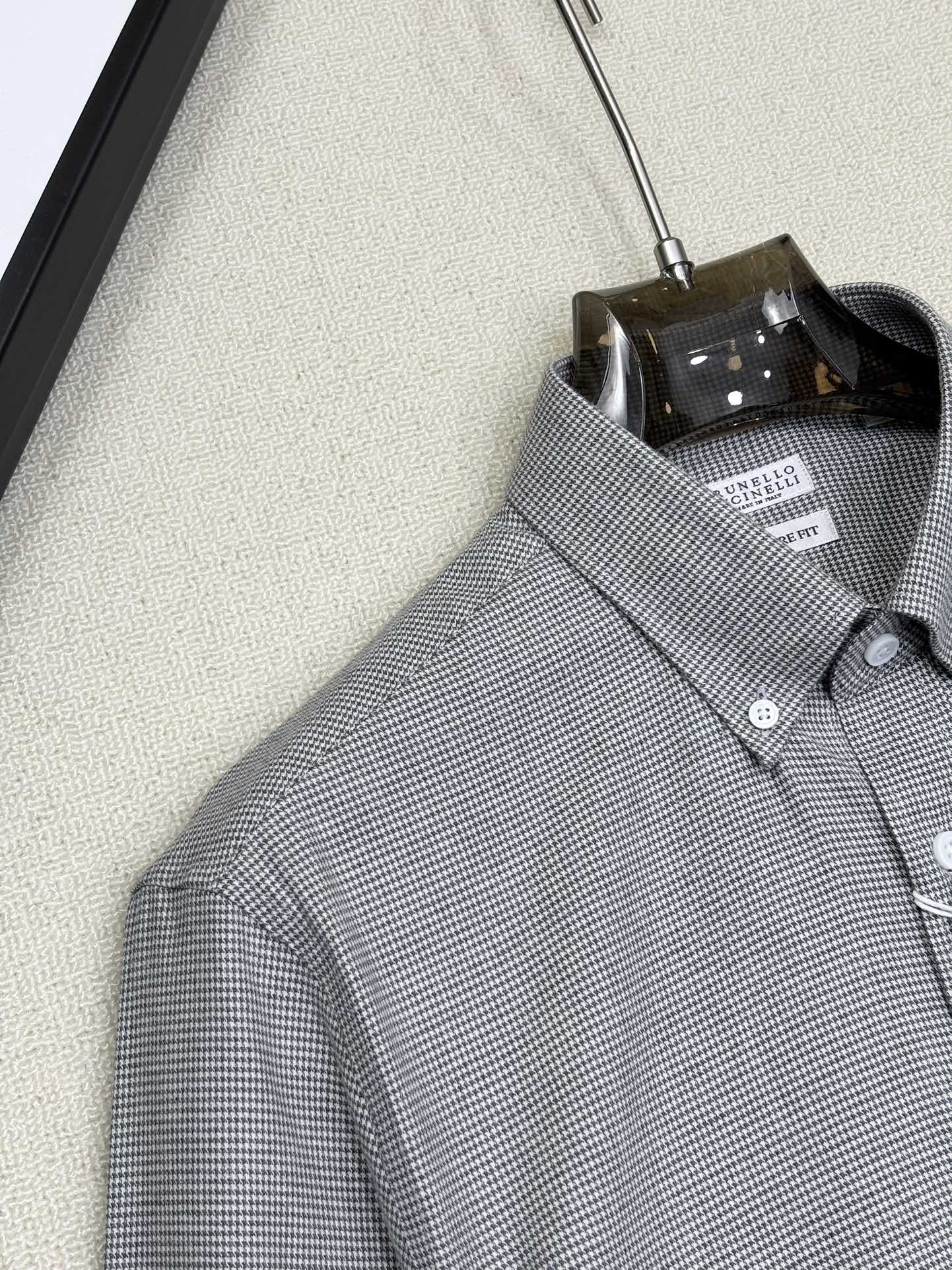 强势上新，新款不断！！！新款衬衫，高级面料高级做工，顶级品质！！！S一XXLS穿125左右m穿140左右