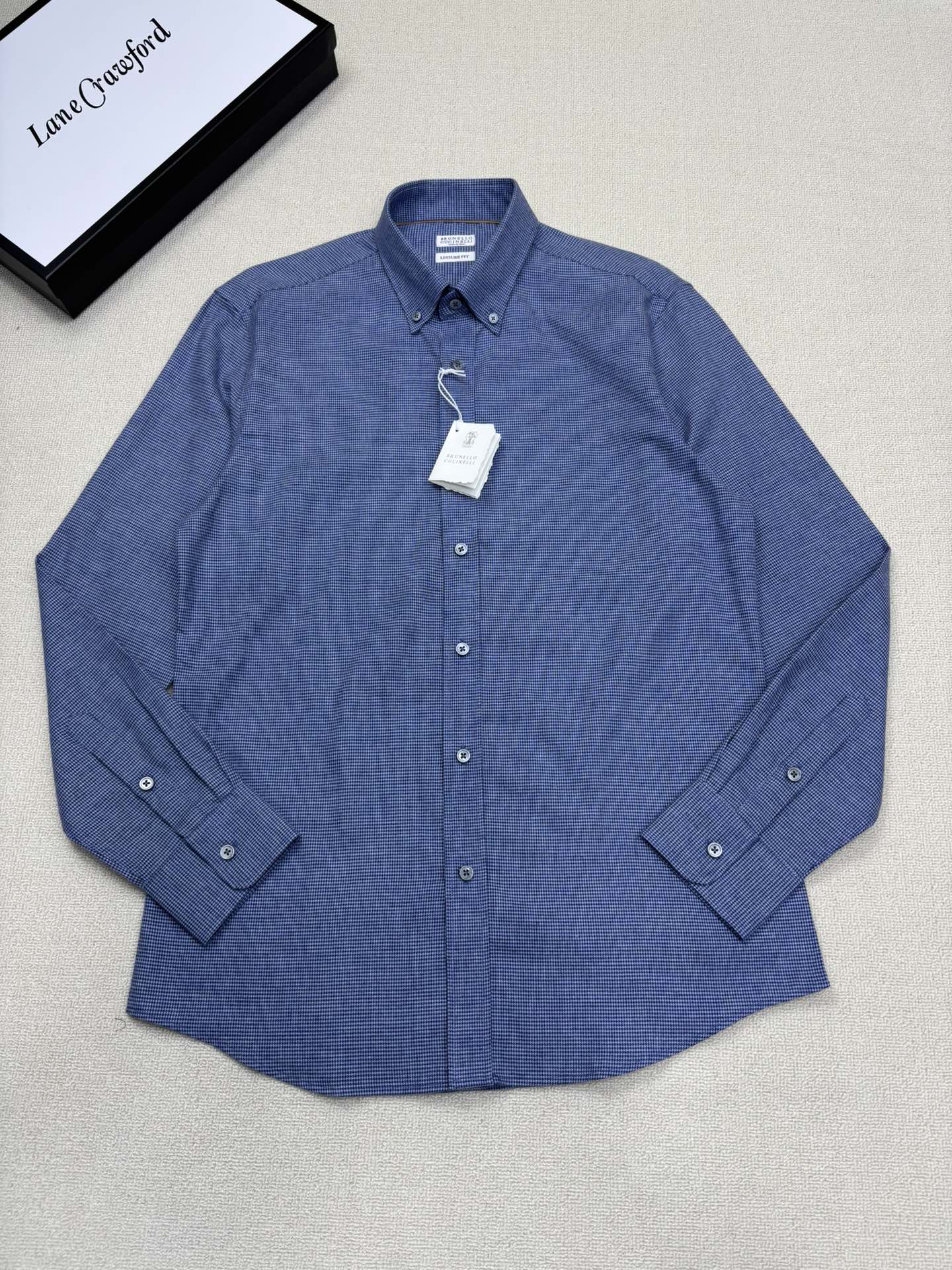 强势上新，新款不断！！！新款衬衫，高级面料高级做工，顶级品质！！！S一XXLS穿125左右m穿140左右