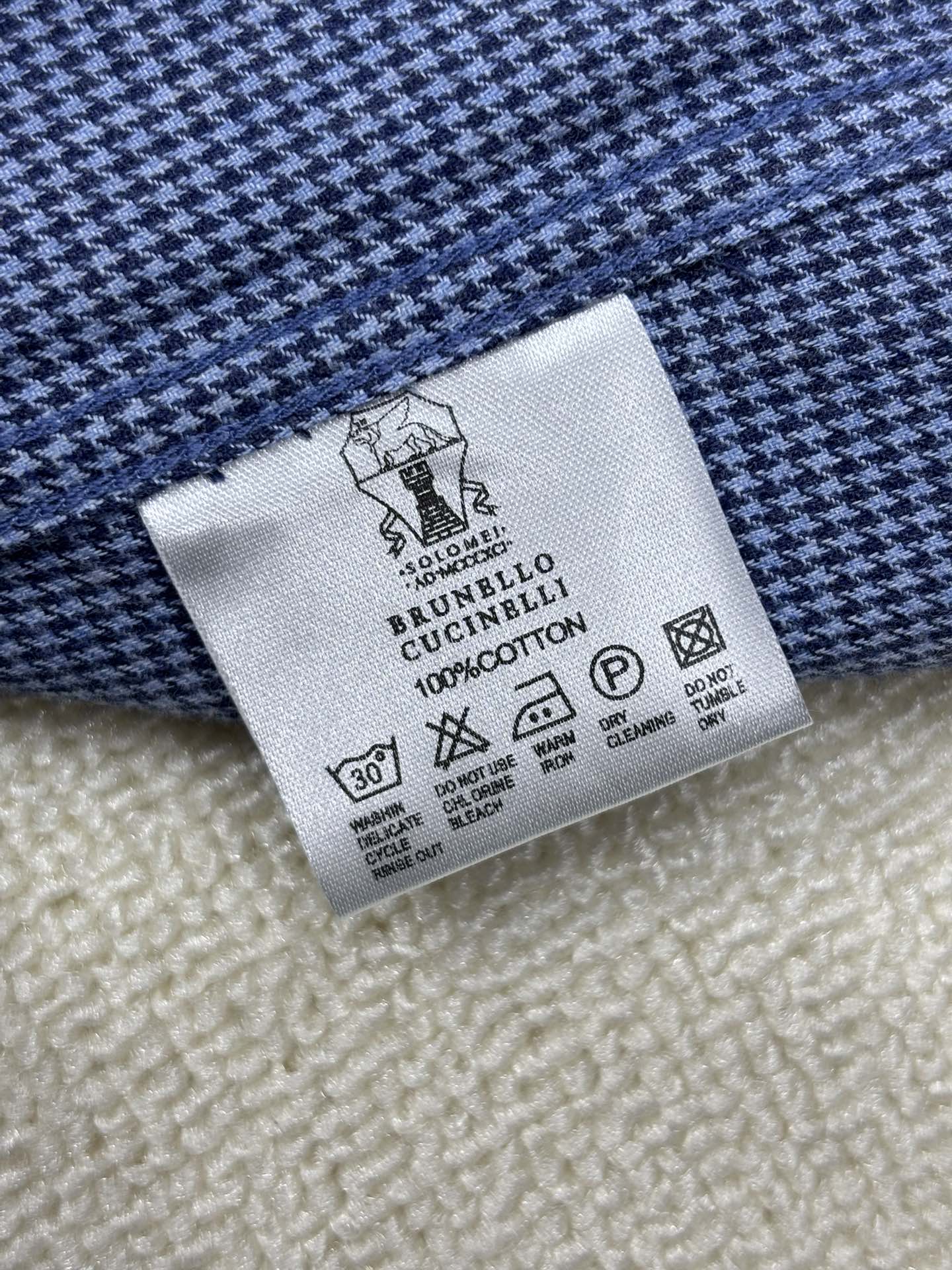 强势上新，新款不断！！！新款衬衫，高级面料高级做工，顶级品质！！！S一XXLS穿125左右m穿140左右