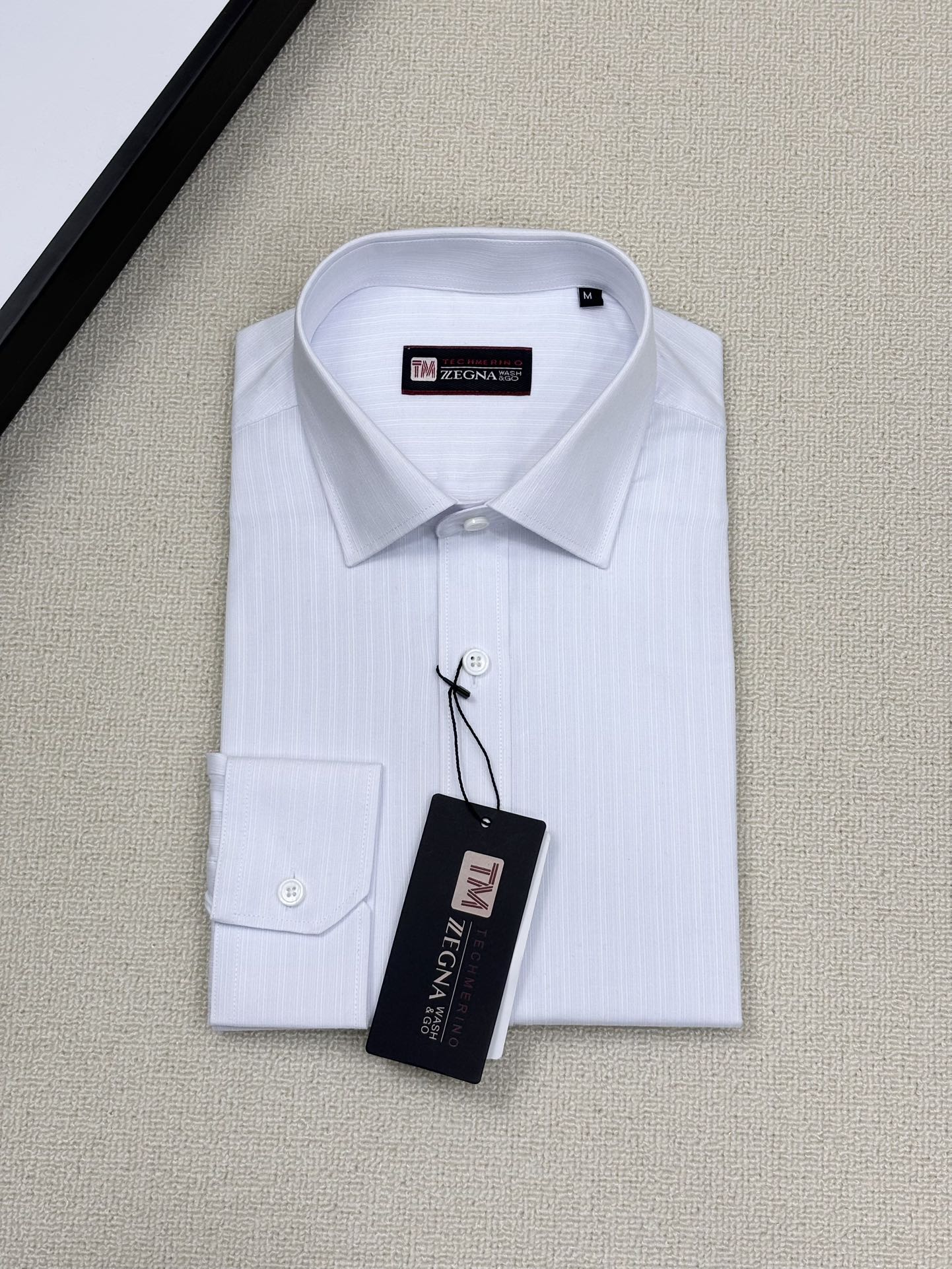 强势上新，新款不断！！！新款衬衫，高级面料高级做工，顶级品质！！！S一XXLS穿125左右m穿140左右