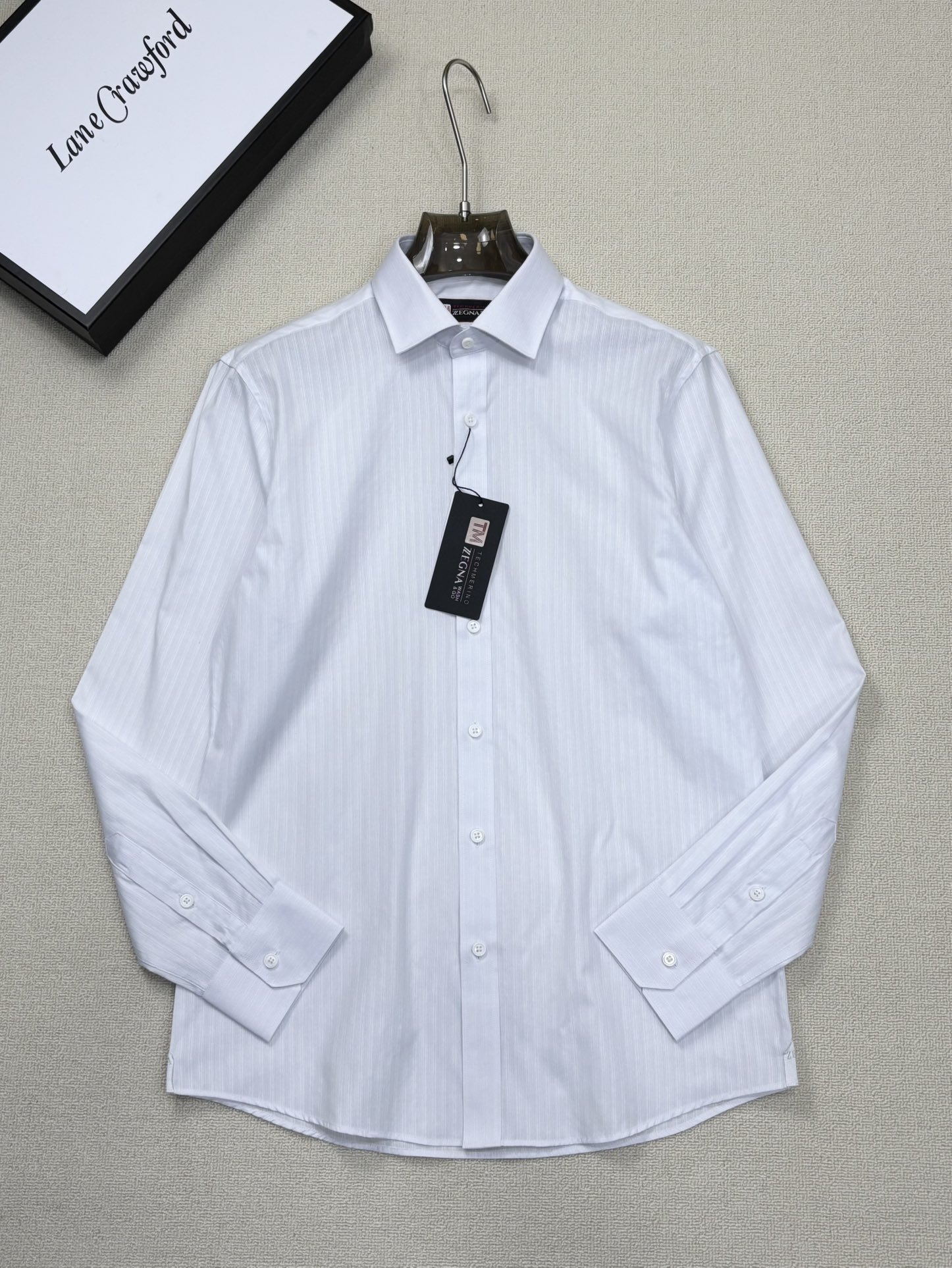 强势上新，新款不断！！！新款衬衫，高级面料高级做工，顶级品质！！！S一XXLS穿125左右m穿140左右