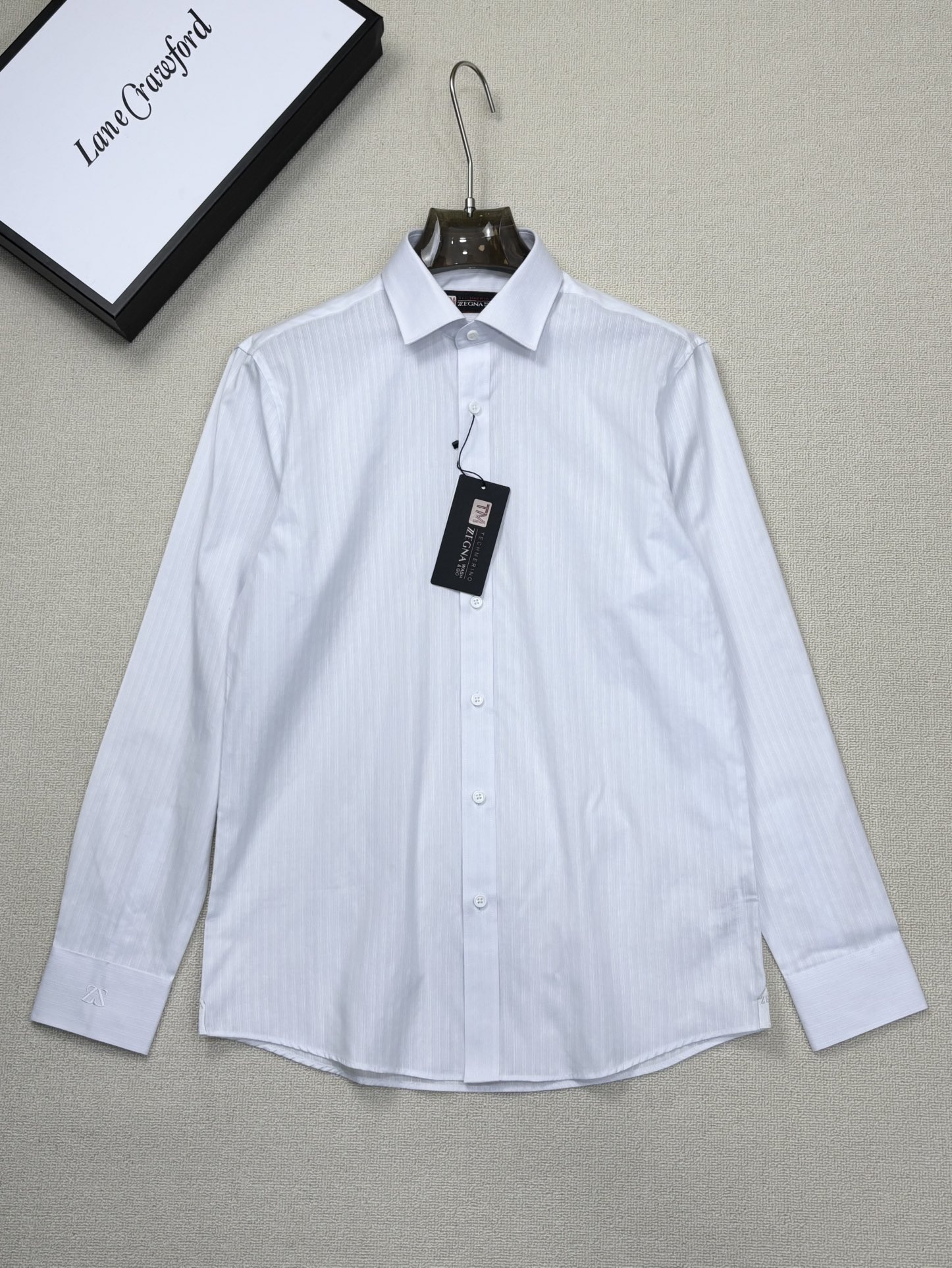 强势上新，新款不断！！！新款衬衫，高级面料高级做工，顶级品质！！！S一XXLS穿125左右m穿140左右